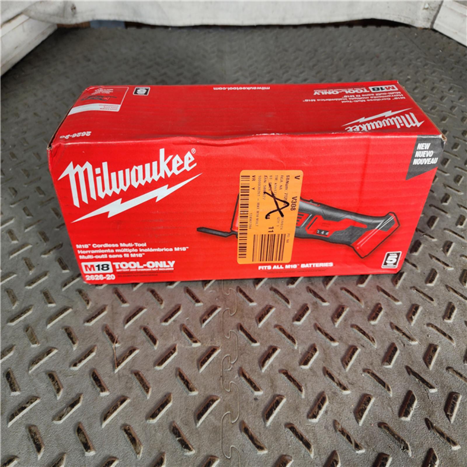 HOUSTON LOCATION - AS-IS Milwaukee 2626-20 M18 Lithium-Ion Cordless Multi-Tool (Tool Only)