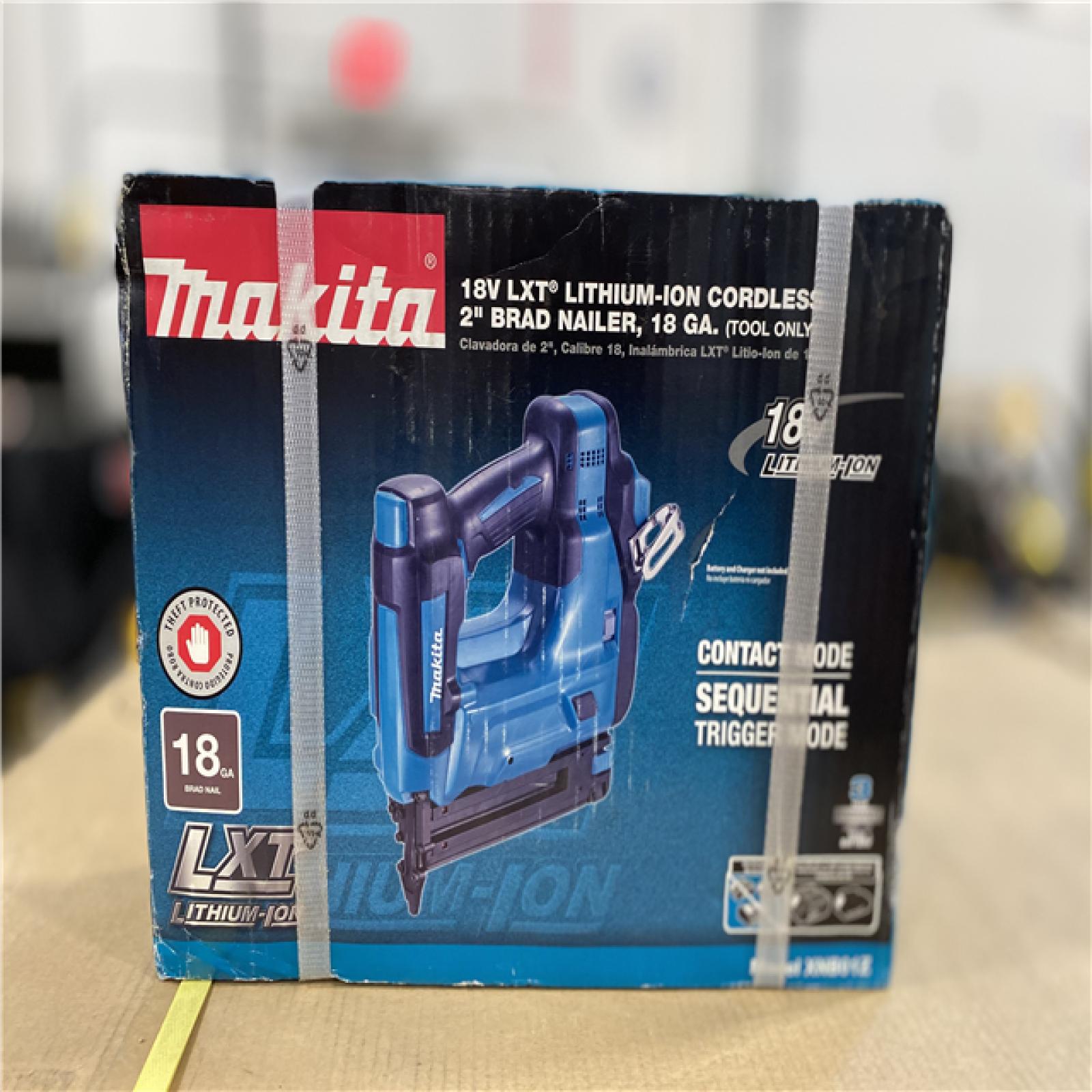 NEW! - Makita 18V LXT Lithium-Ion 18-Gauge Cordless Brad Nailer (Tool-Only)