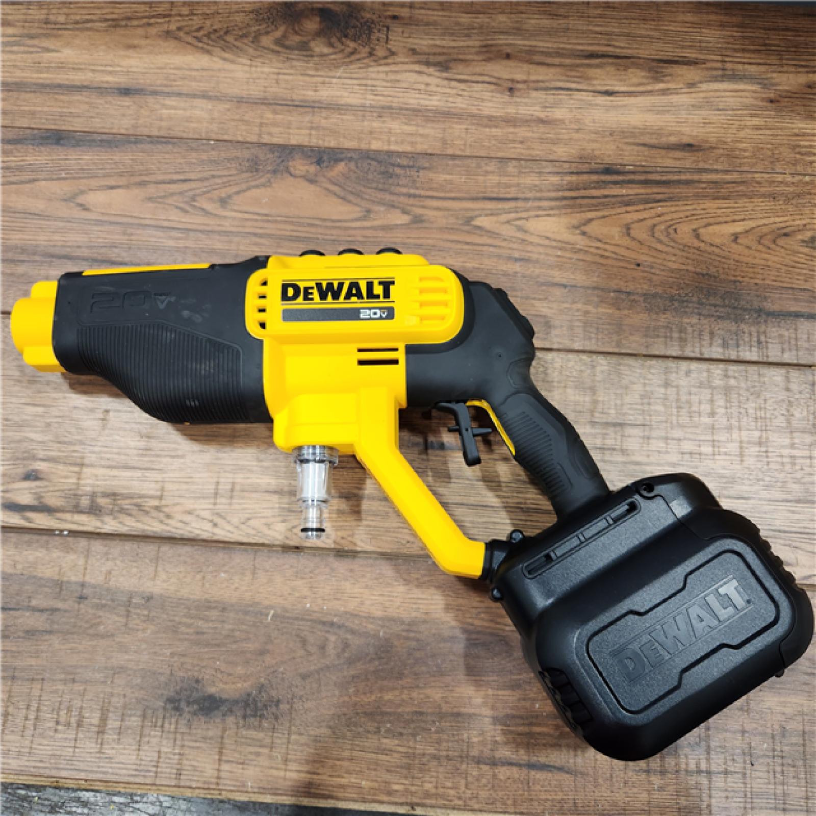 AS-IS DEWALT 20V MAX 550 PSI 1.0 GPM Cold Water Cordless Battery Power Cleaner with 4 Nozzles (Tool Only)