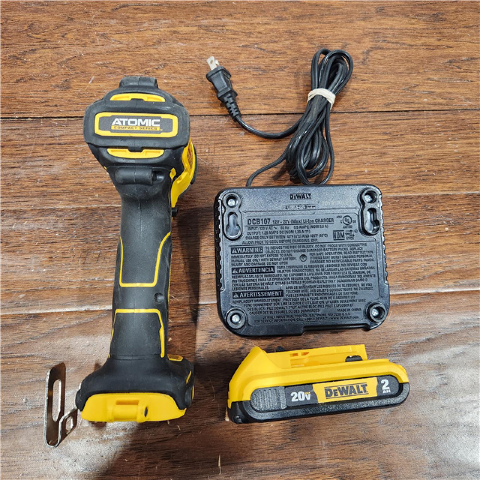 AS-IS DEWALT ATOMIC 20V MAX* Brushless Cordless Compact 1/4 in. Impact Driver Kit