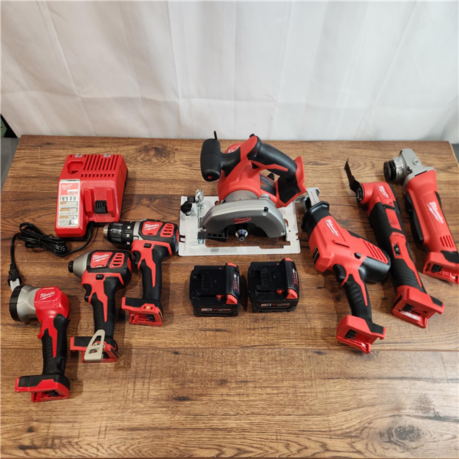 AS-IS Milwaukee M18 18V Lithium-Ion Cordless Combo Tool Kit