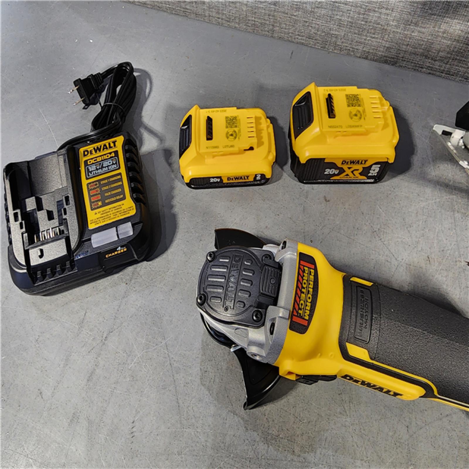 HOUSTON LOCATION - AS-IS Dewalt 20-Volt MAX ToughSystem Lithium-Ion 6-Tool Cordless Combo Kit