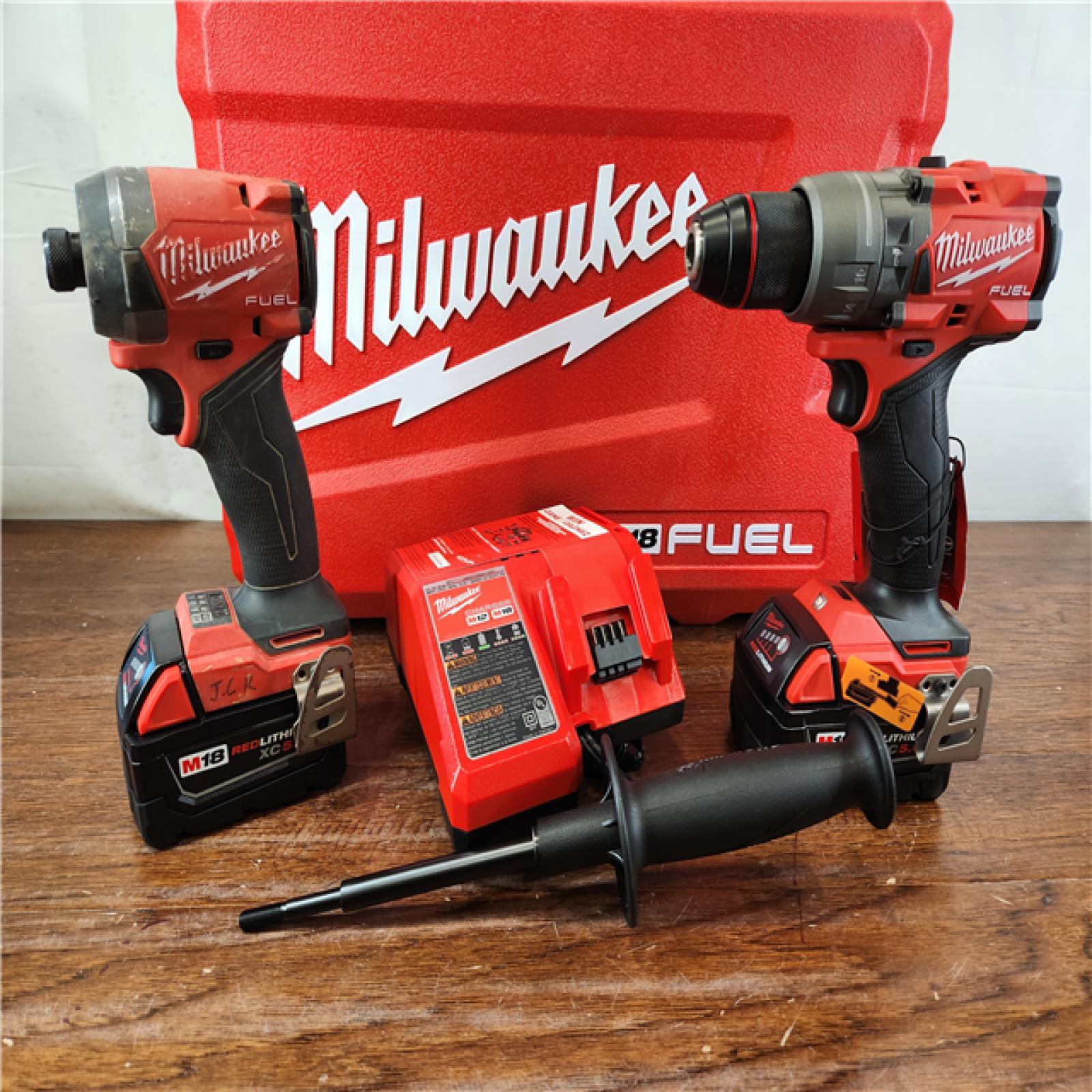 AS-IS Milwaukee 3697-22 M18 FUEL 1/2 Hammer Driller/Driver &1/4 Hex Impact Driver 2 Tool Combo Kit