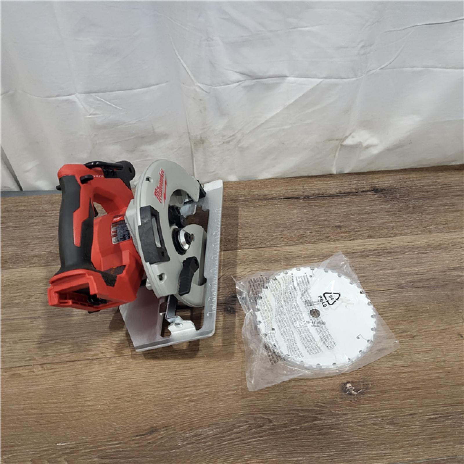 AS-IS Milwaukee M18 7-1/4  18V Brushless Circular Saw 2631-20 (Bare Tool)