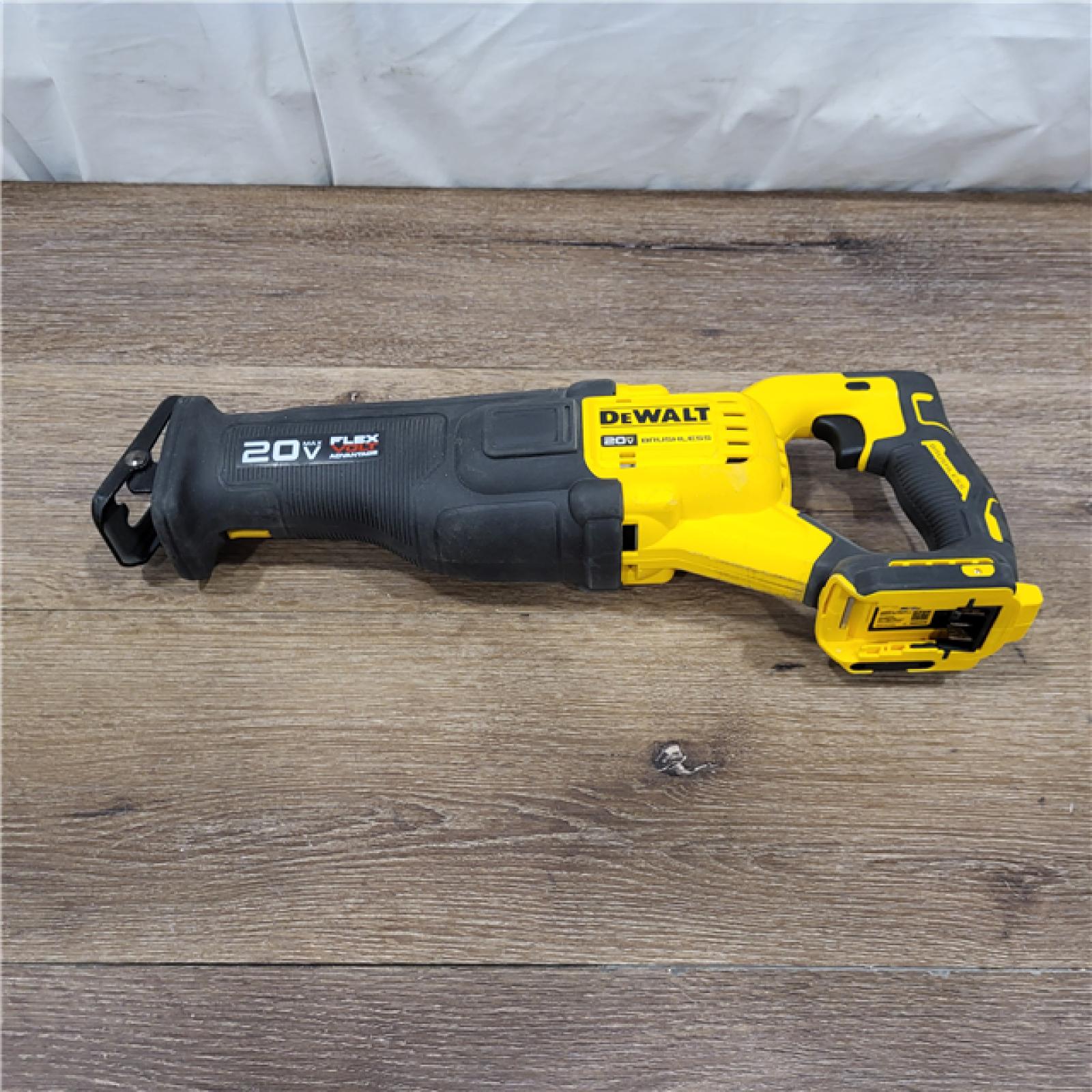 AS-IS 20V MAX Lithium Ion Cordless Brushless Reciprocating Saw with FLEXVOLT ADVANTAGE (Tool Only)