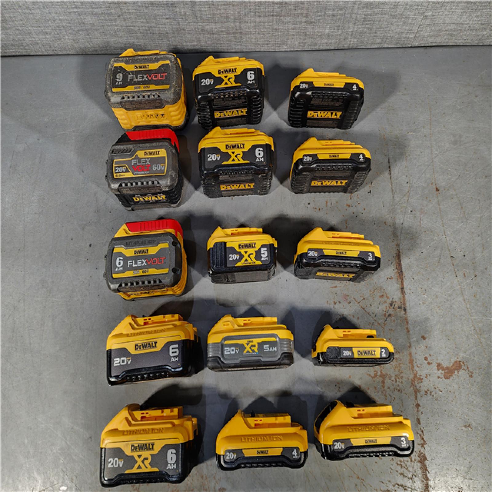 HOUSTON LOCATION - AS-IS DEWALT BATTERY PACK QTY - 15