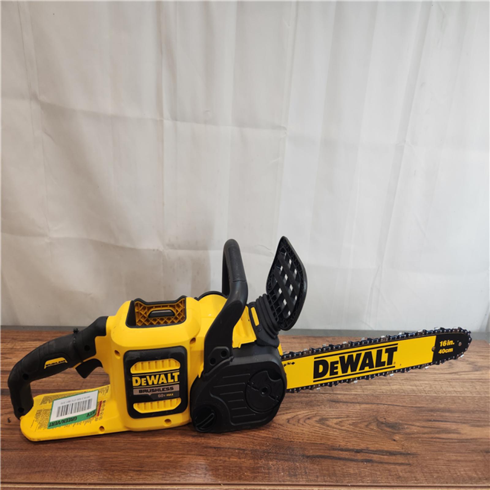 AS-IS DEWALT DCCS670T1 60V MAX FLEXVOLT Lithium-Ion 16 Brushless Cordless Chain Saw Kit 3.0 Ah