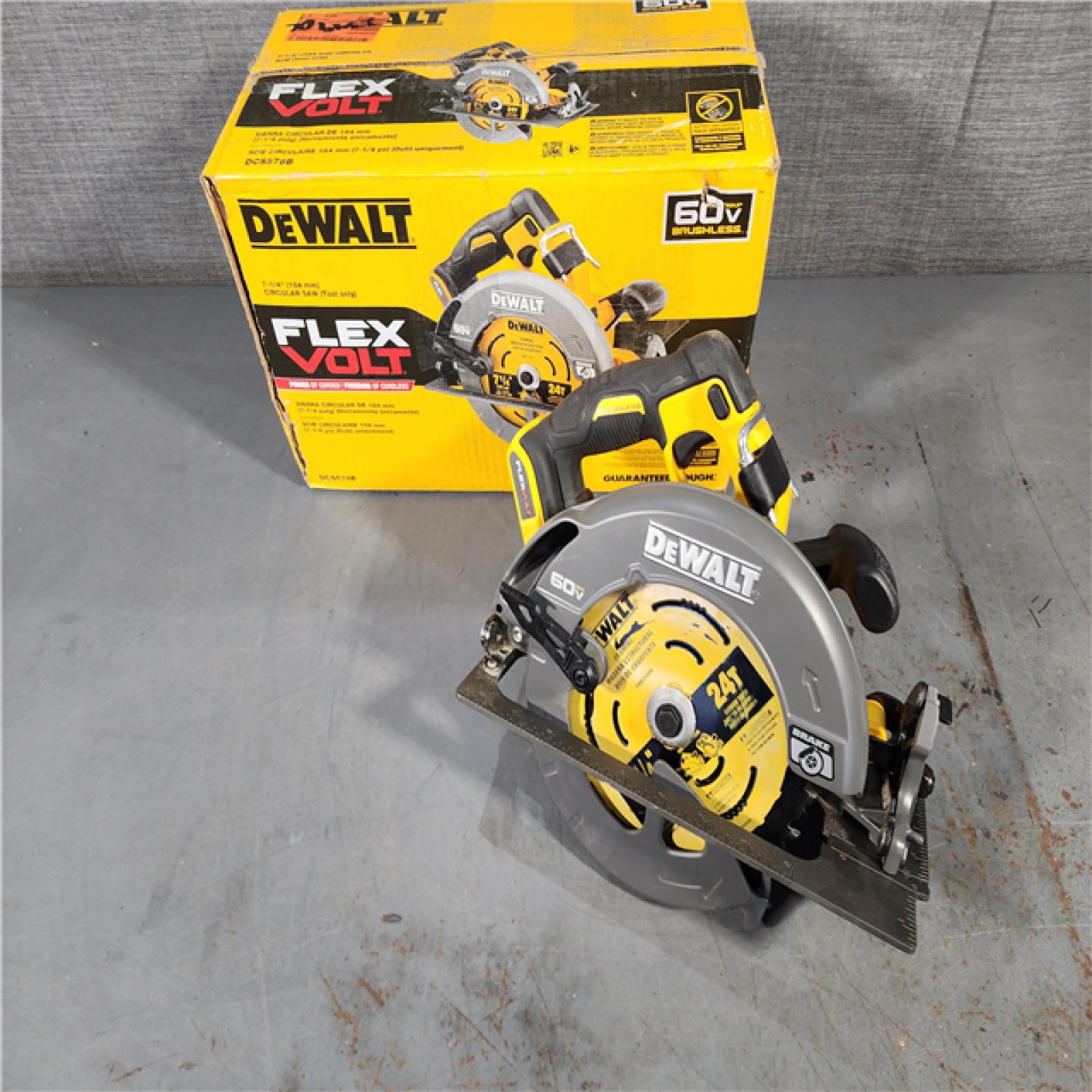 HOUSTON LOCATION - AS-IS DeWALT Flexvolt Max 7-1/4  60V Brushless Circular Saw DCS578B (Bare Tool)