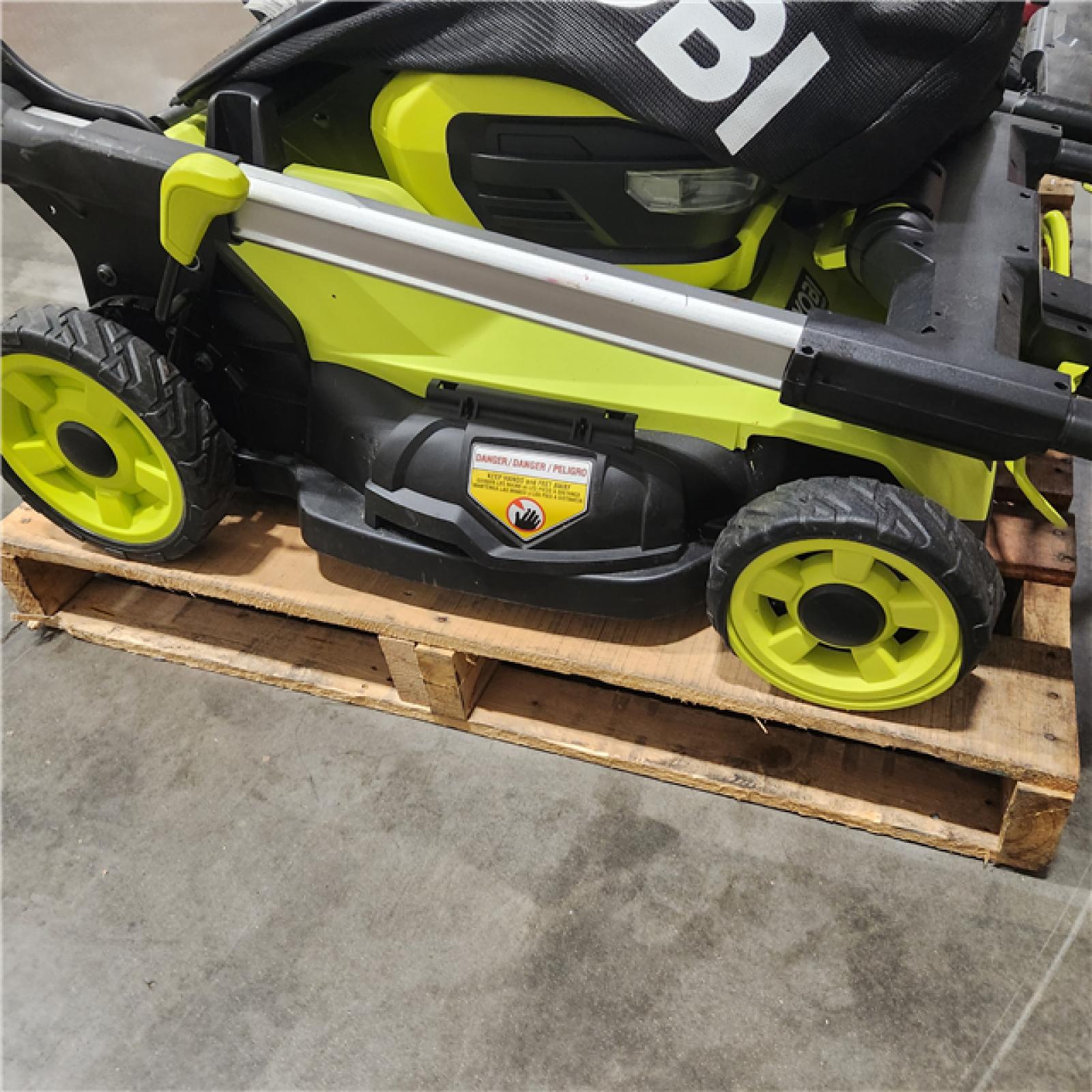 DALLAS LOCATION - AS-IS RYOBI 40V HP Brushless 21 in. Cordless Battery Walk Behind Self-Propelled Lawn Mower with (2) 6.0 Ah Batteries and Charger