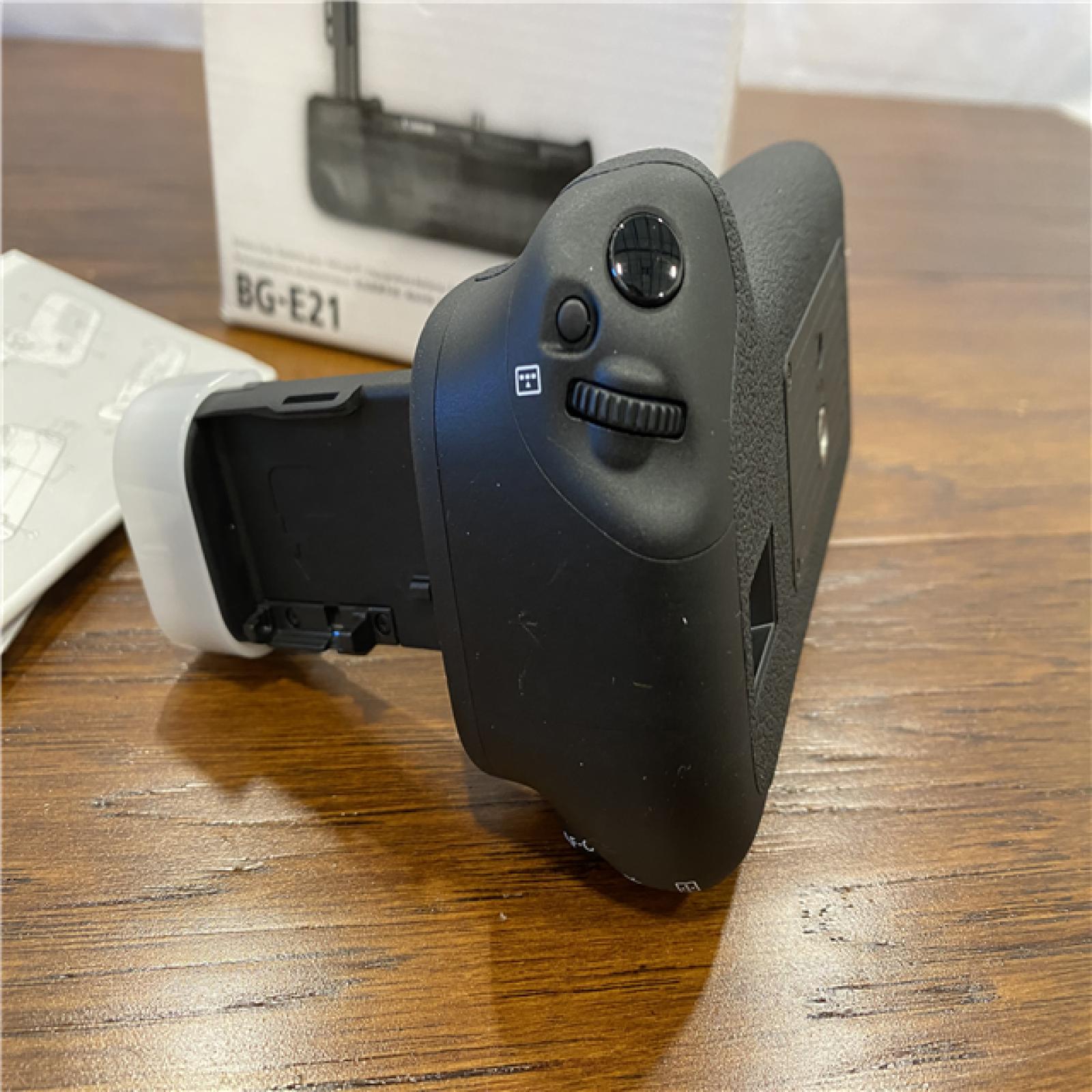 Canon BG-E21 Battery Grip for EOS 6D Mark II DSLR Camera - Appears in like new condition