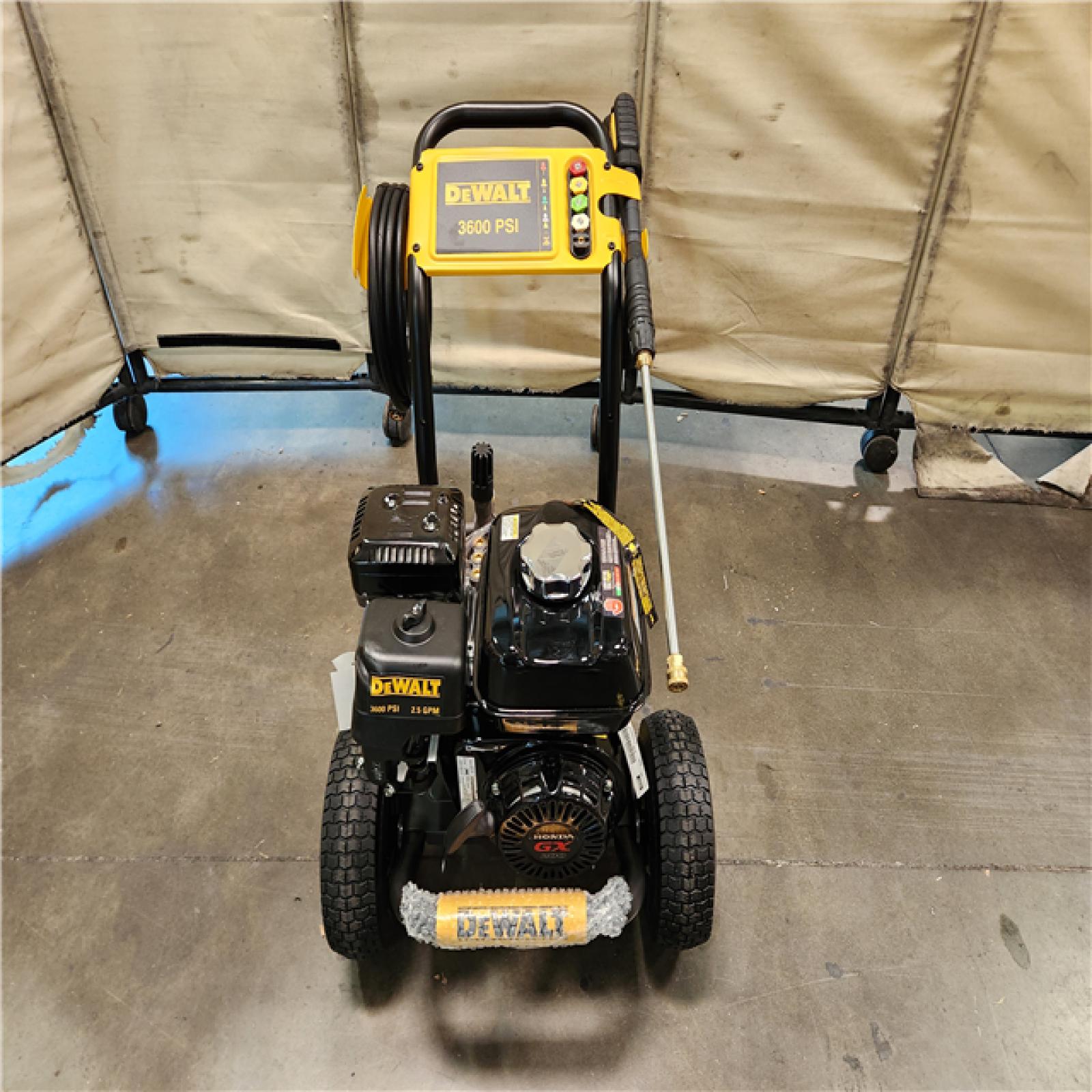 California AS-IS DEWALT 3600 PSI 2.5 GPM Cold Water Gas Professional Pressure Washer with HONDA GX200 Engine