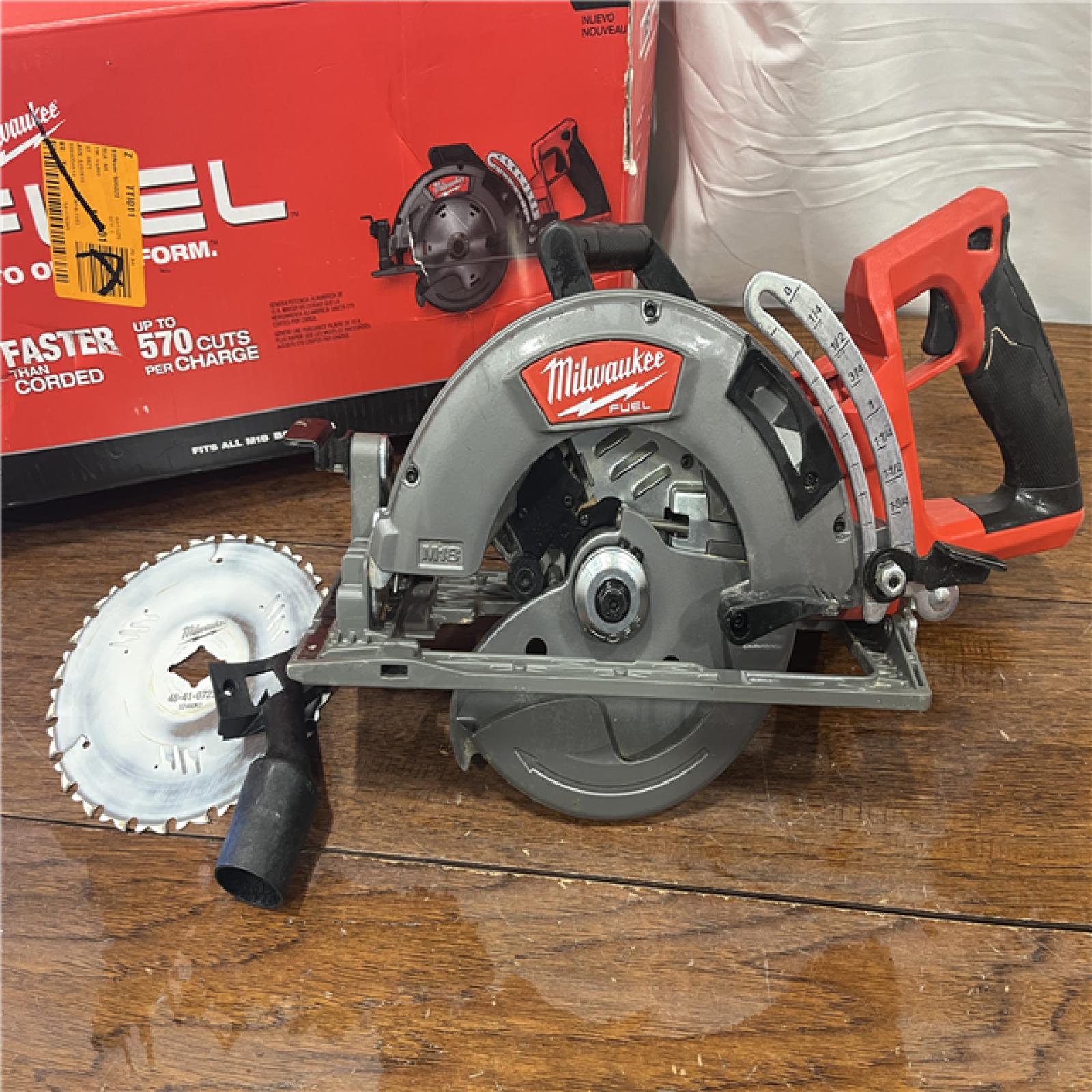 AS-ISMilwaukee 2830-20 Rear Handle Circular Saw M18 FUEL 7-1/4  Cordless Brushless Tool Only