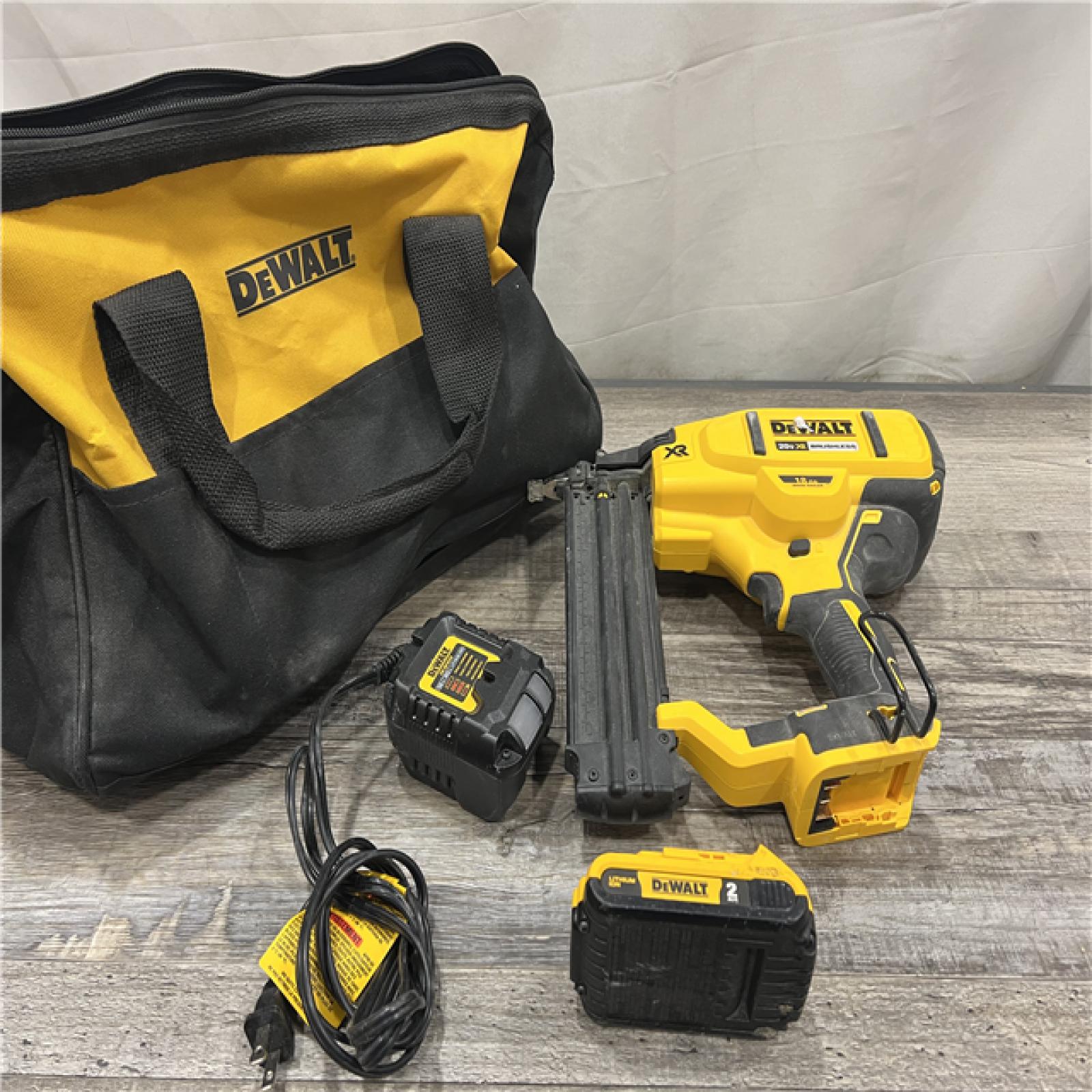 AS-IS DEWALT 20V MAX XR 18 Gauge Brad Nailer Kit