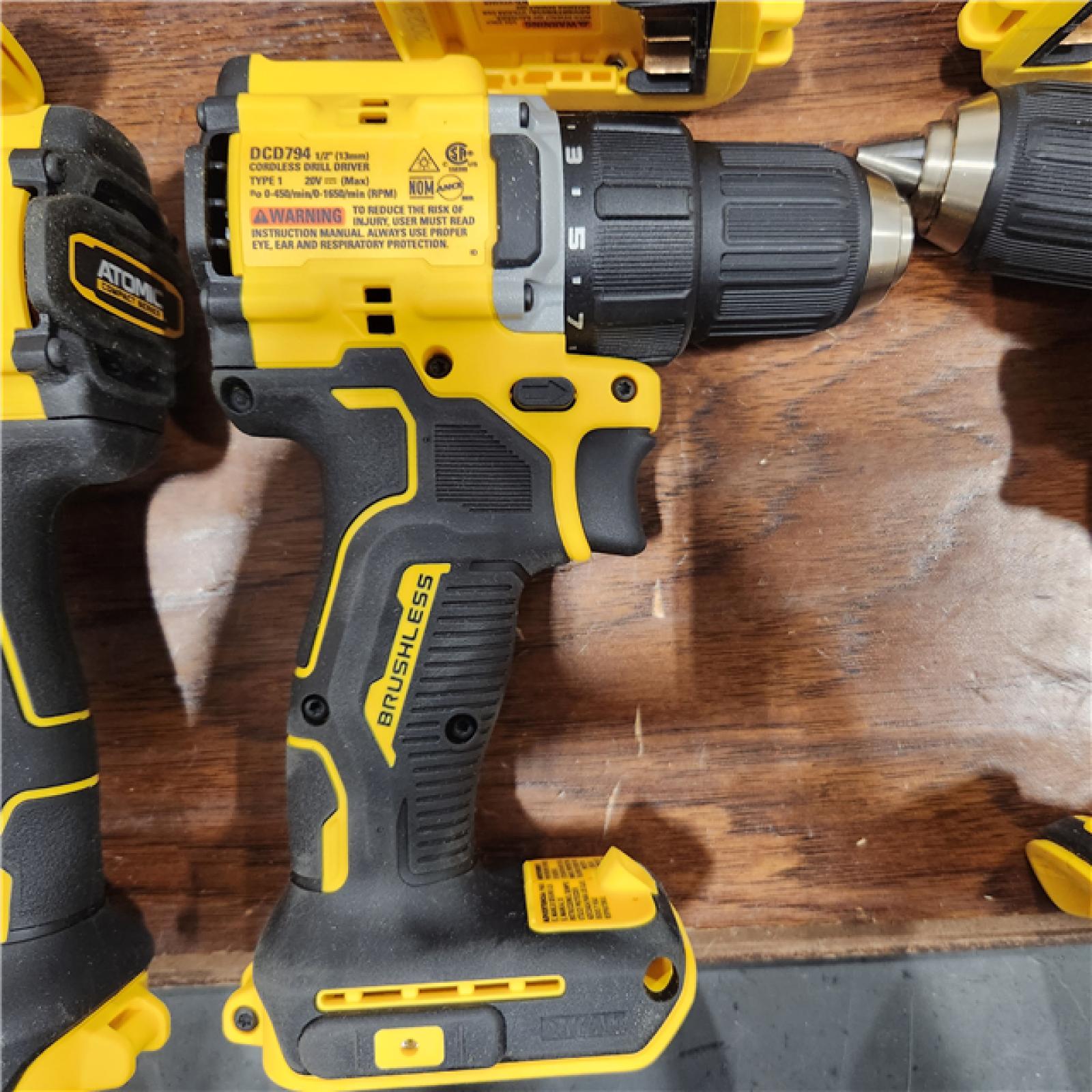 AS-IS DeWalt ATOMIC COMPACT SERIESâ„¢ 20V MAX* Brushless Cordless 1/2 in. Drill/Driver (6 PACKS)