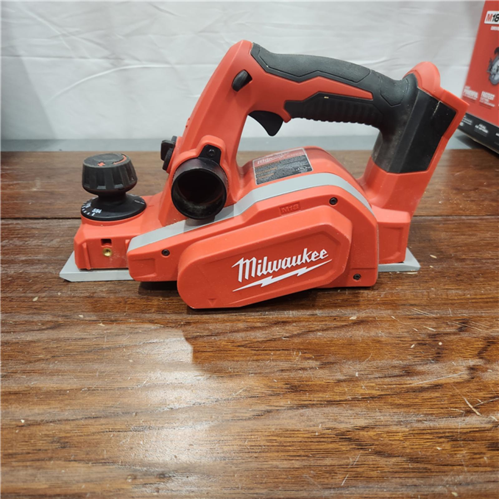 AS-IS Milwaukee M18 18-Volt Lithium-Ion Cordless 3-1/4 in. Planer (Tool-Only)