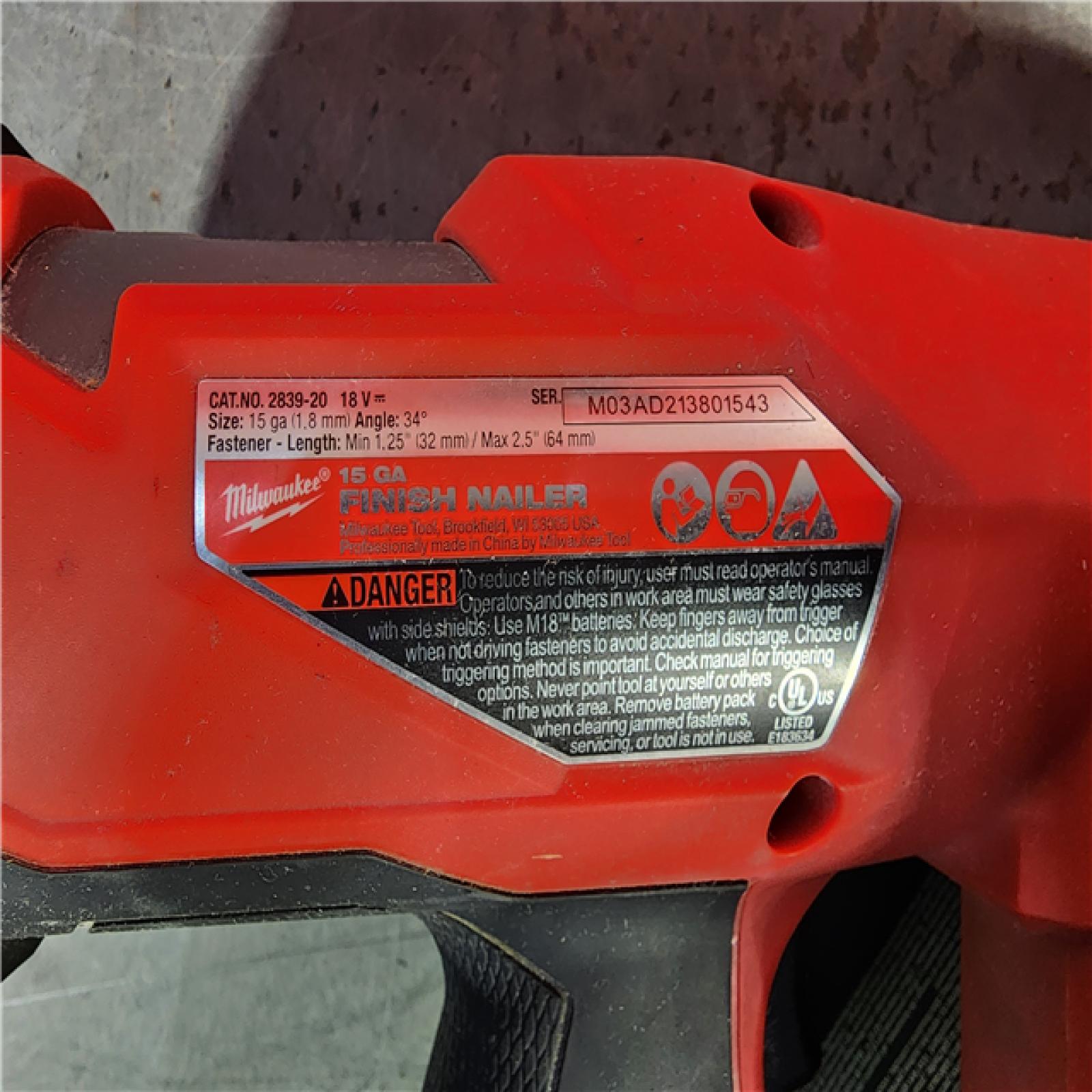 HOUSTON LOCATION - AS-IS Milwaukee 2839-20 M18 FUEL 15 Ga. 18 Volt Brushless Angled Finish Nailer (TOOL ONLY)