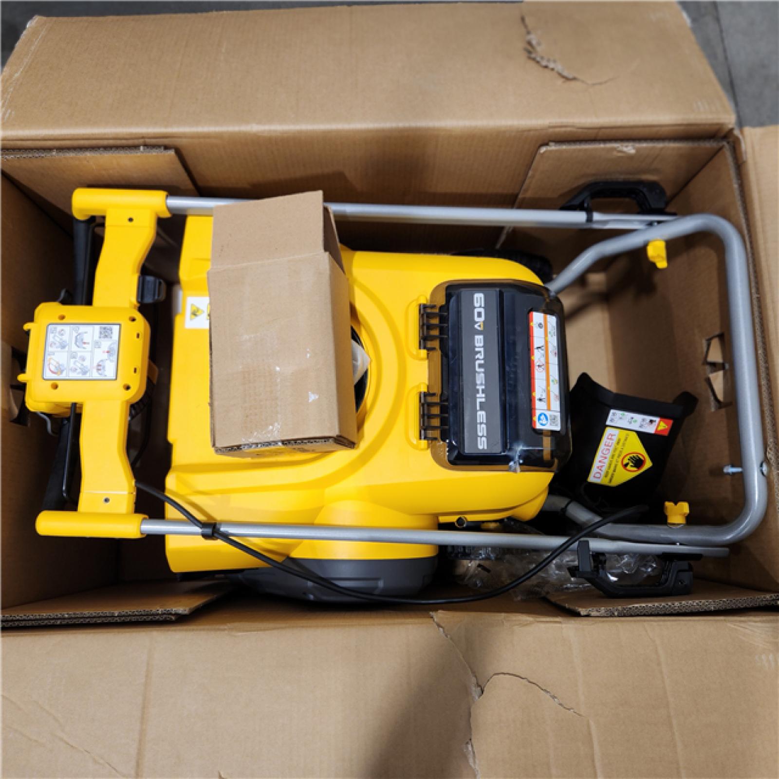 Dallas Location - As-Is DEWALT 60-Volt 21 in. Snow Blower with Two 12.0 Ah FLEXVOLT Batteries and 2 Chargers