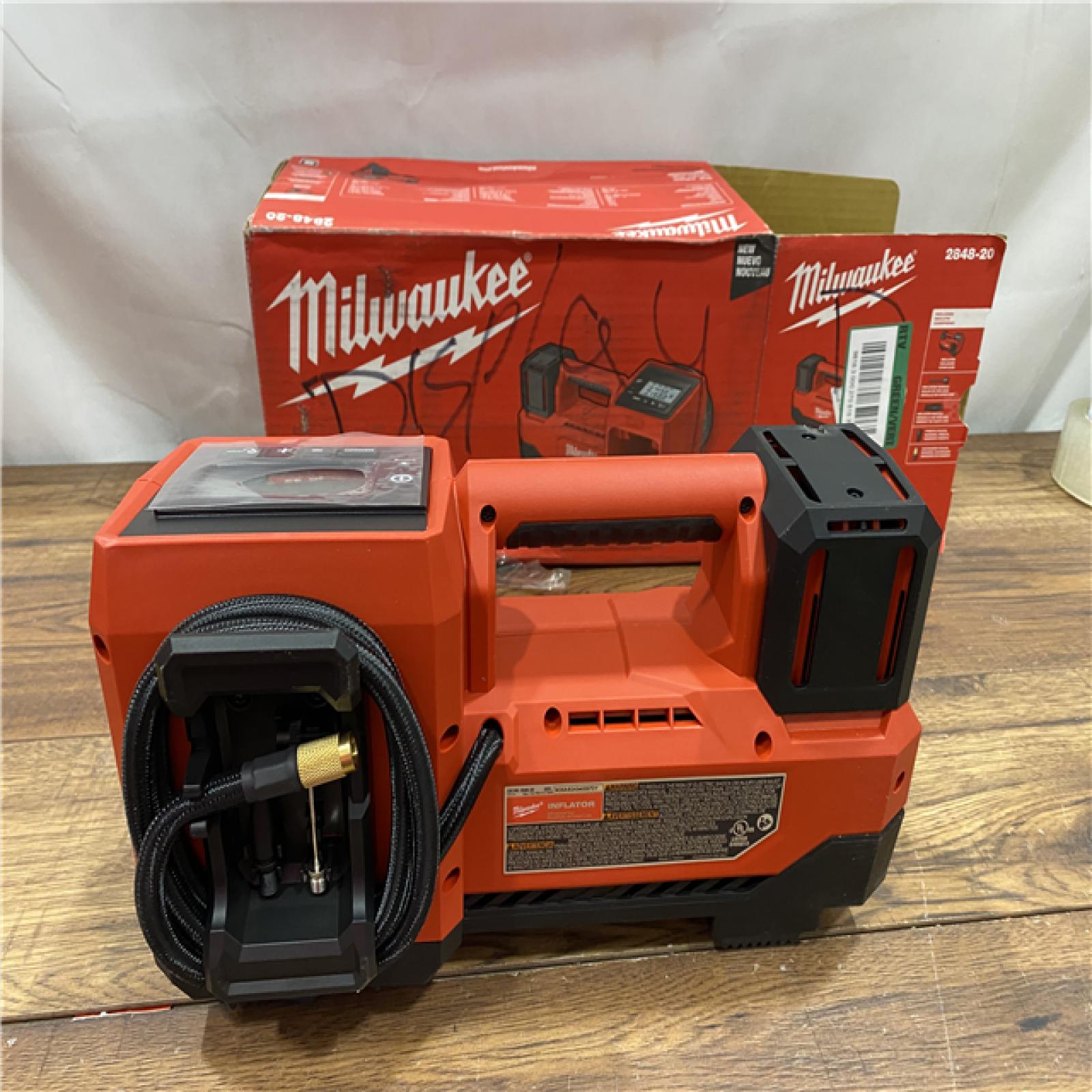 AS-IS Milwaukee M18 18 V 150 PSI Tire Inflator