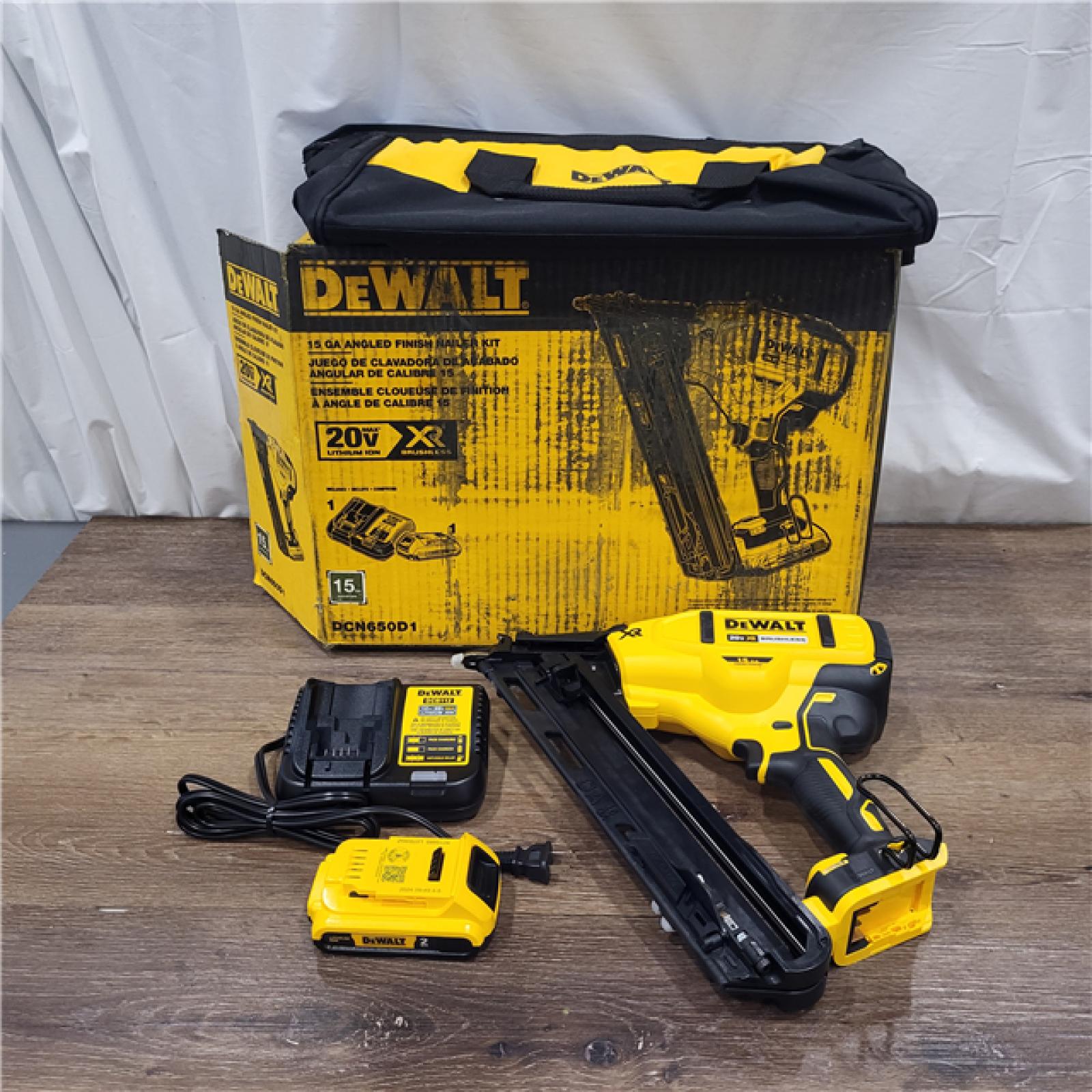 AS-IS DEWALT 20V MAX XR 15 Ga. Cordless 34 Deg Nailer 20 V