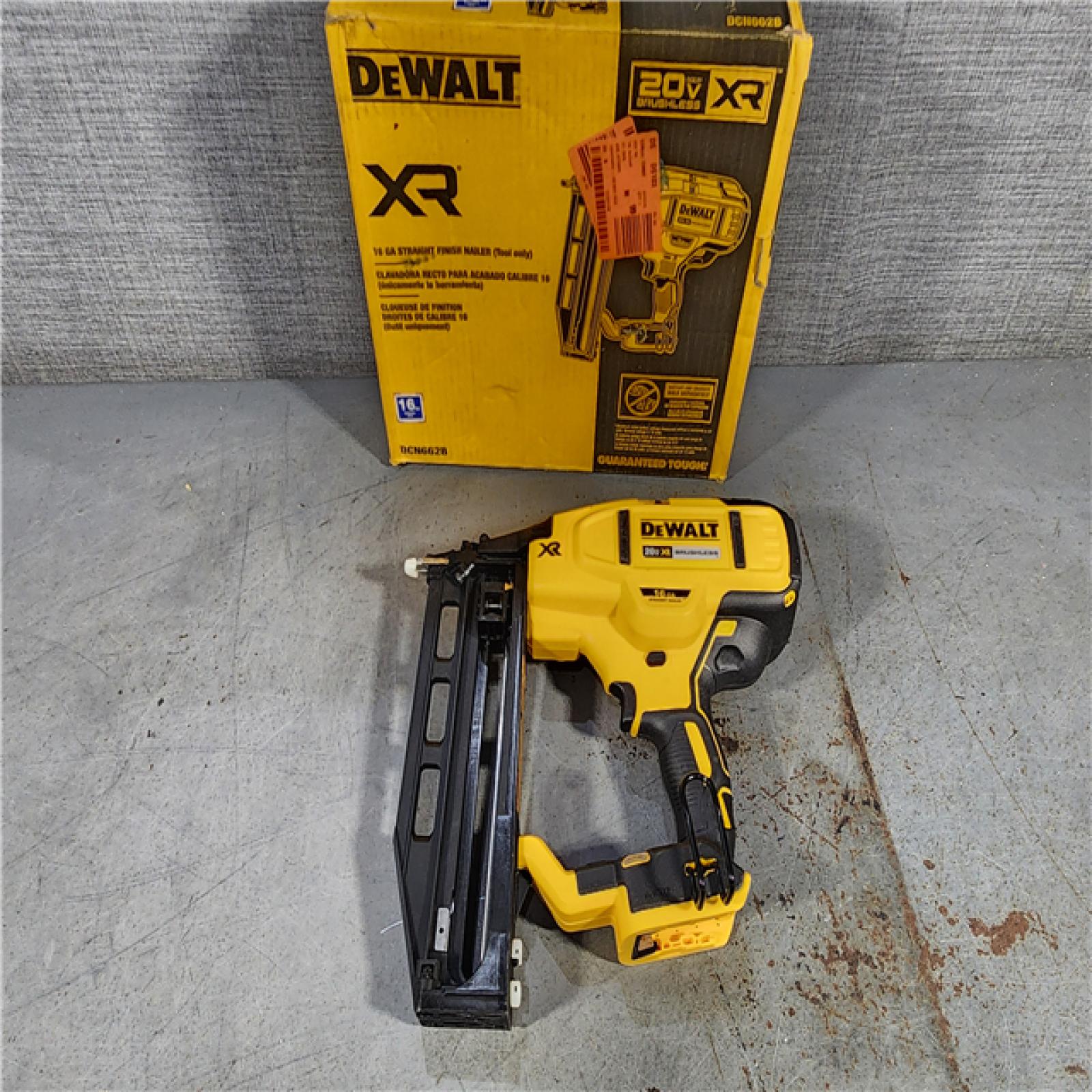 HOUSTON LOCATION - AS-IS DEWALT 20V MAX XR 16-Gauge Lithium-Ion Cordless Finish Nailer (Tool Only)