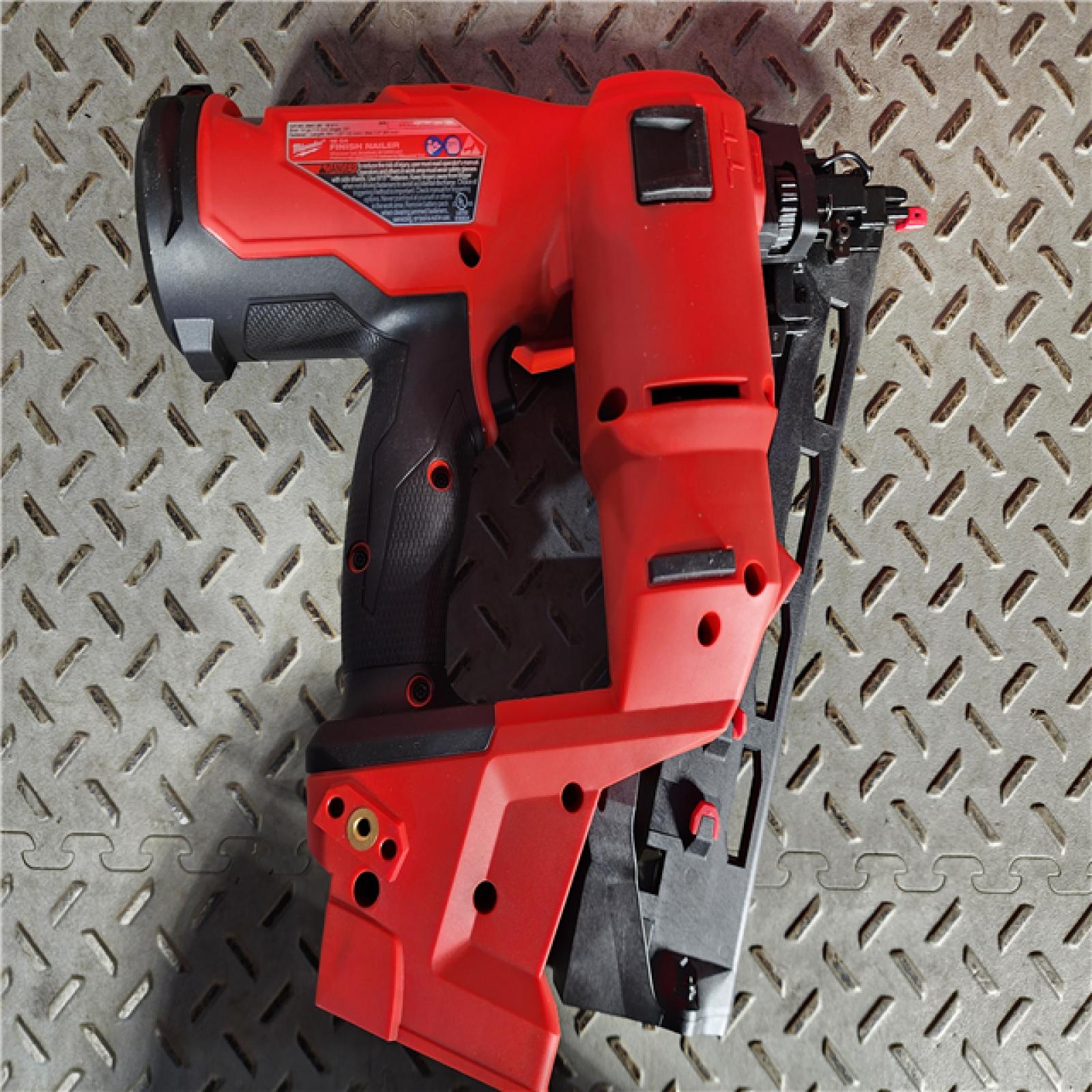 HOUSTON LOCATION - AS-IS (APPEARS LIKE NEW) Milwaukee 2841-20 18V Cordless Gen II 16 Gauge Angled Finish Nailer (Tool Only)