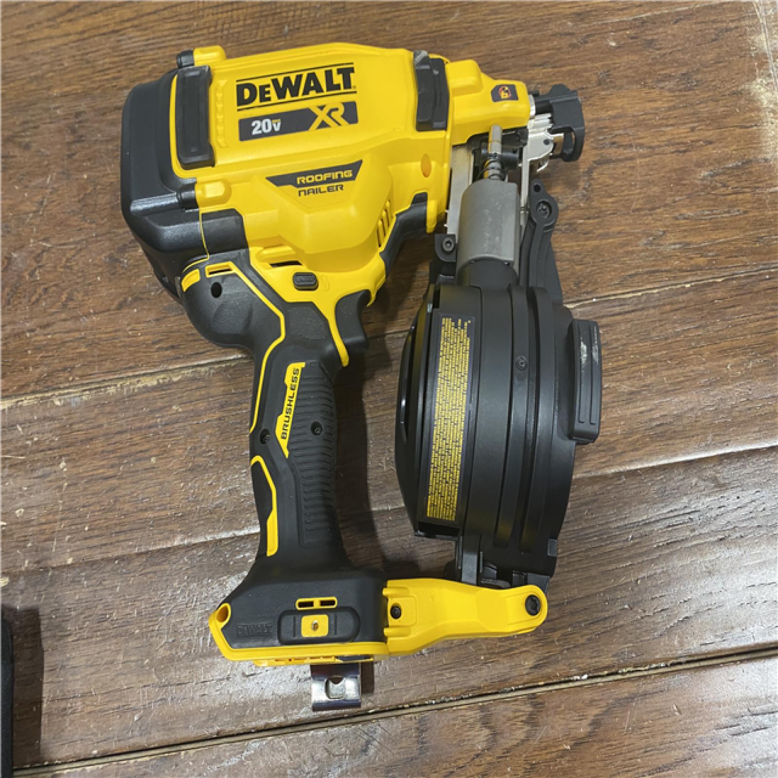 AS-ISDEWALT 2007898 Roofing Nailer Cordless