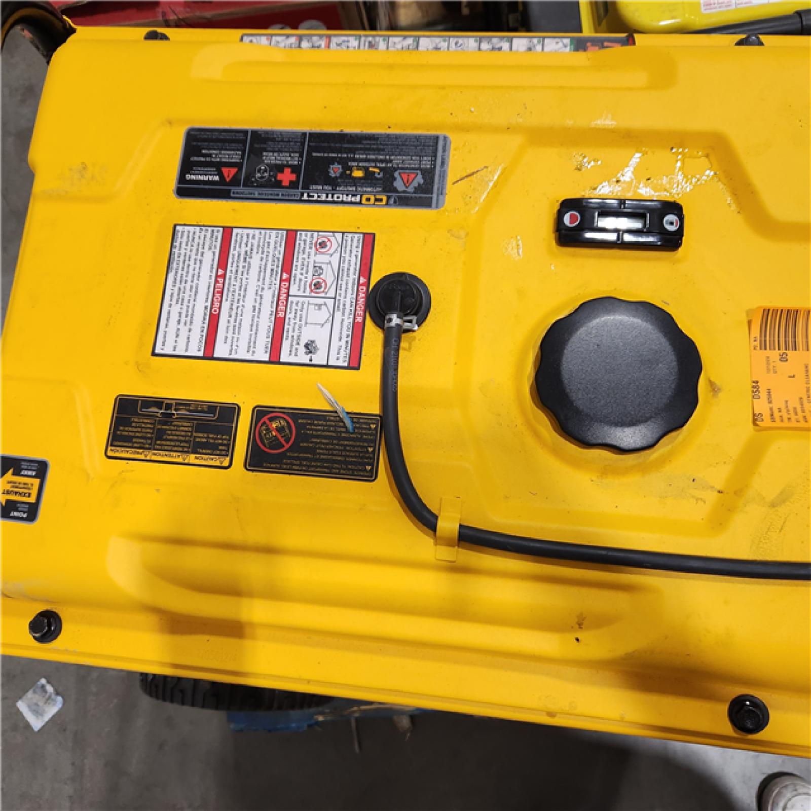 Dallas Location - As-Is Dewalt DXGNR6500 6500 Watt 389cc Portable Gas Generator