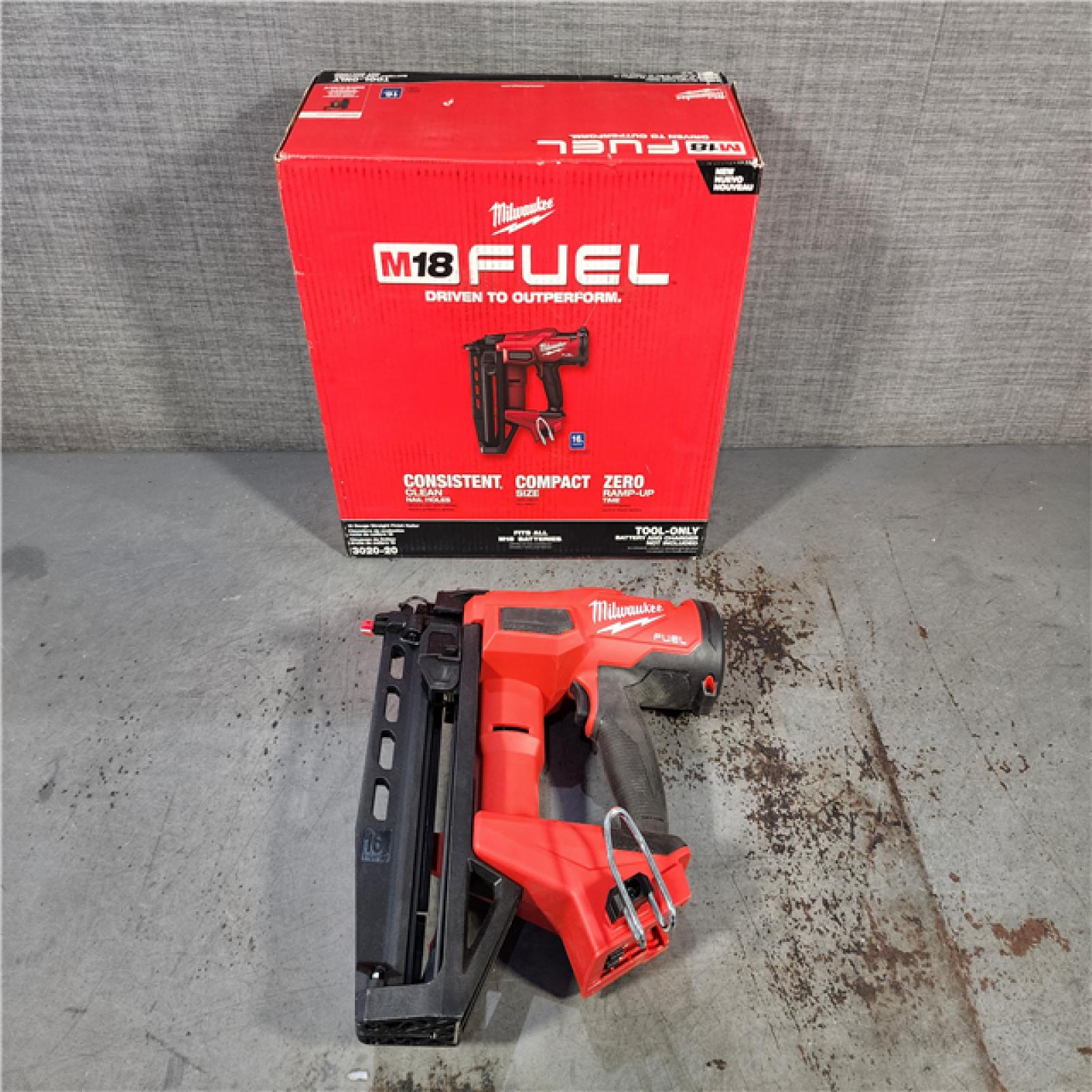 HOUSTON LOCATION - AS-IS Milwaukee Tool Cordless Finish Nail Gun 18 V 3020-20 (TOOL ONLY)