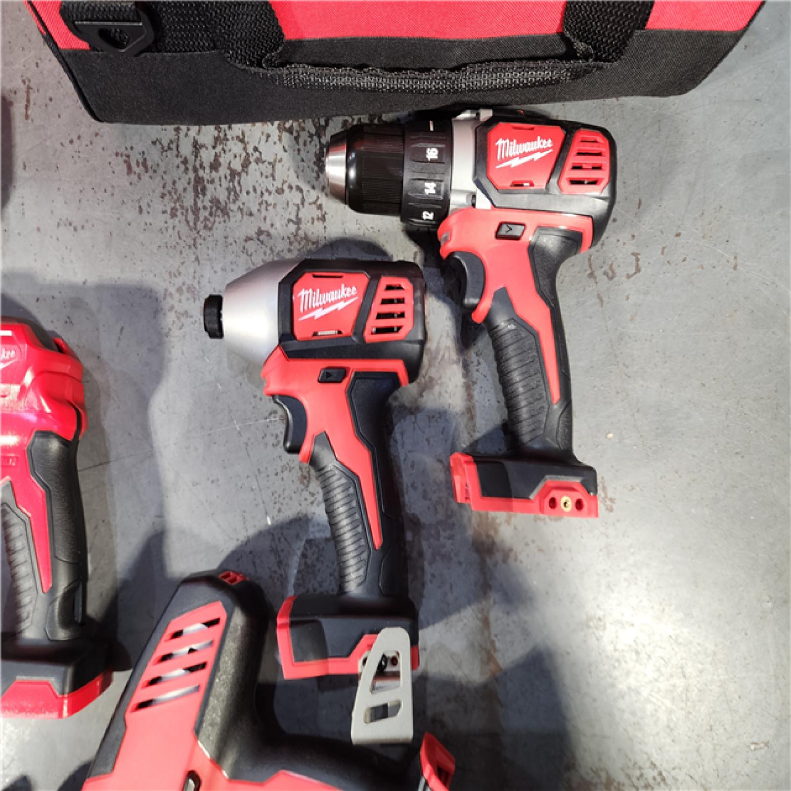 HOUSTON LOCATION - AS-IS (APPEARS LIKE NEW) M18 18V Lithium-Ion Cordless Combo Kit (5-Tool) with (2) Batteries, Charger and Tool Bag