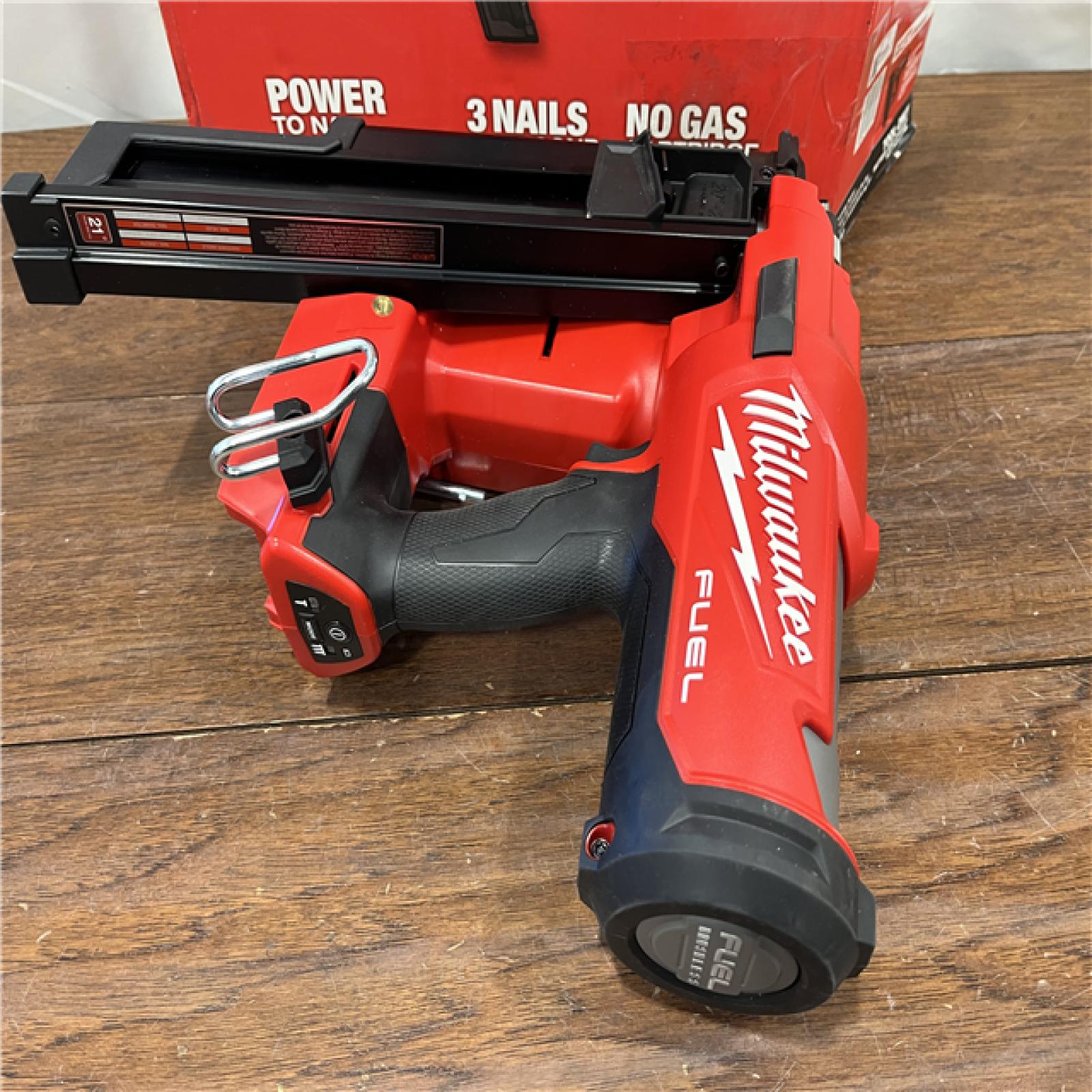 AS-IS Restored Milwaukee 2744-20 M18 FUEL 3-1/2 in. 18-Volt 21-Degree Lithium-Ion Brushless Cordless Framing Nailer (Tool-Only) (Refurbished)