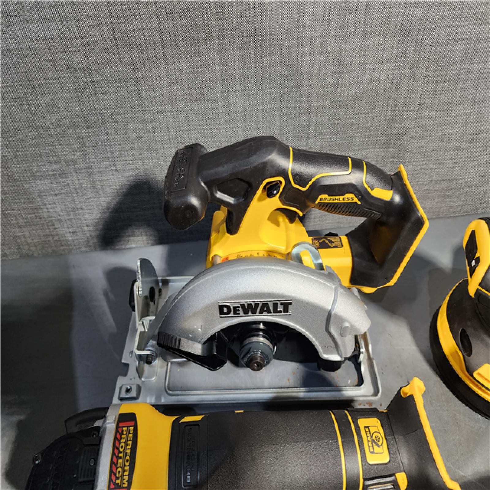 HOUSTON LOCATION - AS-IS Dewalt 20-Volt MAX ToughSystem Lithium-Ion 5-Tool Cordless Combo Kit