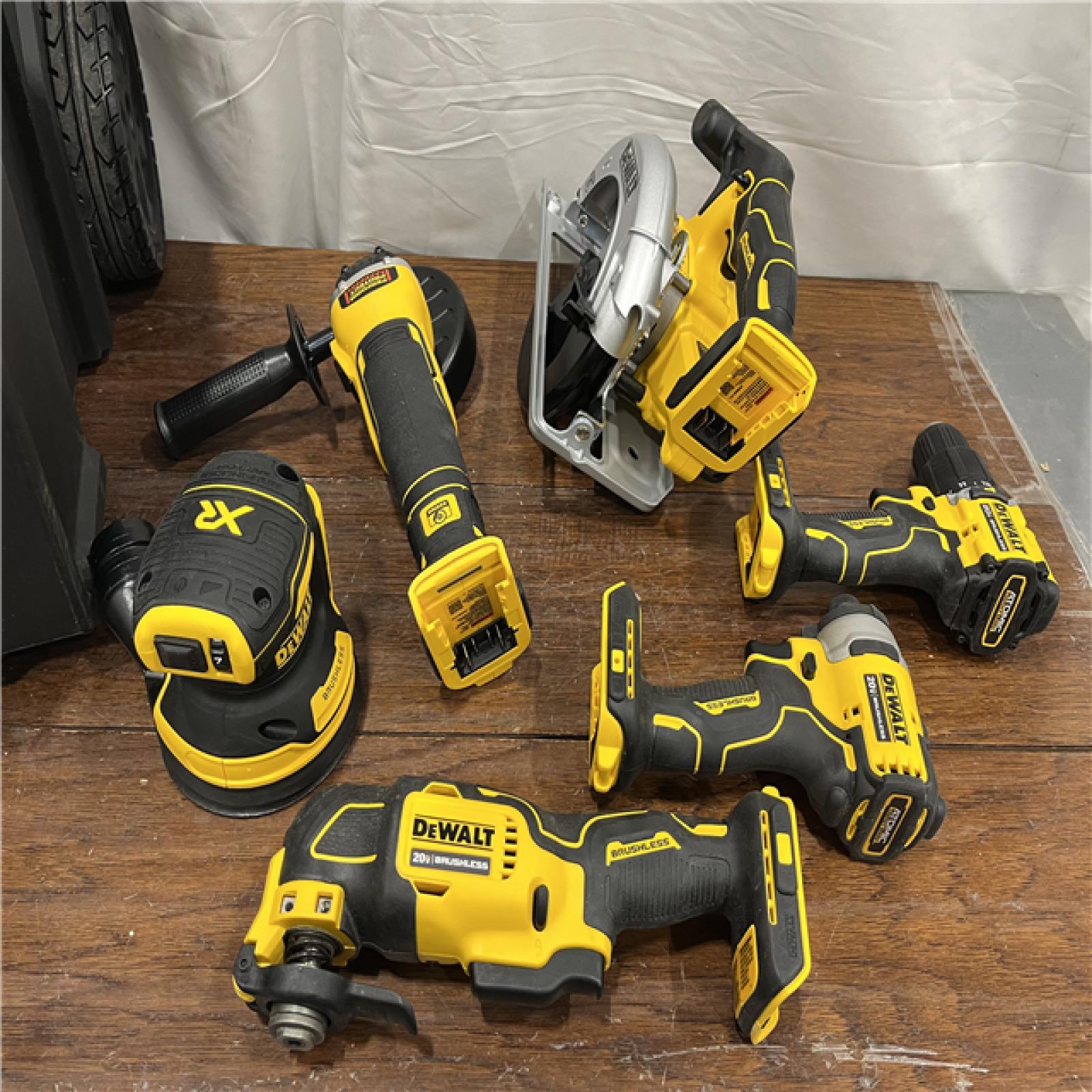 AS-ISDewalt 20-Volt MAX ToughSystem Lithium-Ion 6-Tool Cordless Combo Kit