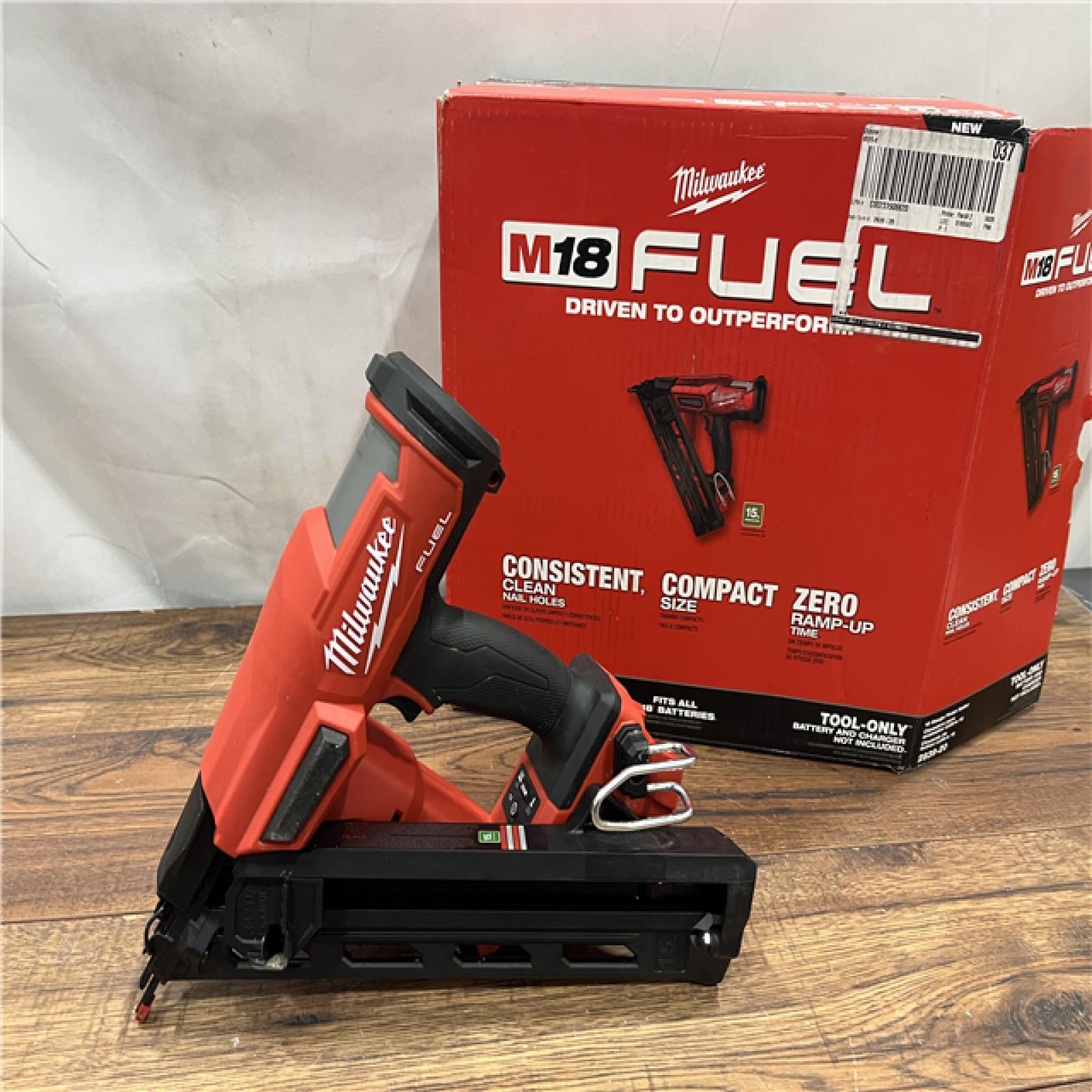 AS-IS Milwaukee 2839-20 M18 FUEL 15 Ga. 18 Volt Brushless Angled Finish Nailer