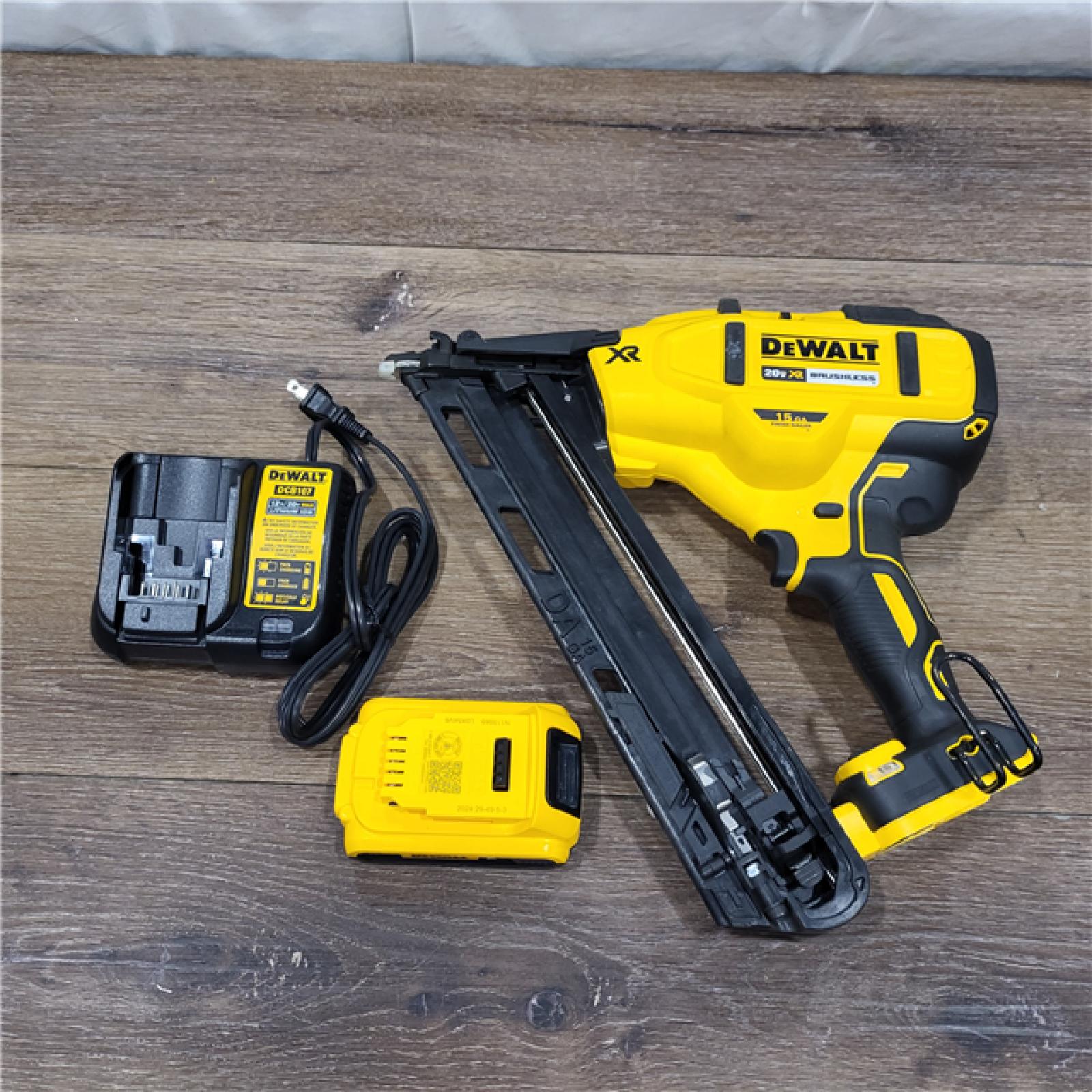 AS-IS DEWALT 20V MAX XR 15 Ga. Cordless 34 Deg Nailer 20 V