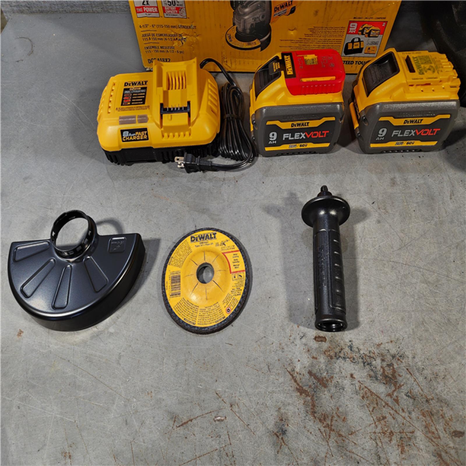 HOUSTON LOCATION - AS-IS (APPEARS LIKE NEW) DeWalt Flexvolt 60V Max Cordless Grinder  4.5 in; 6 in  Kit  1 KT (115-DCG418X2)