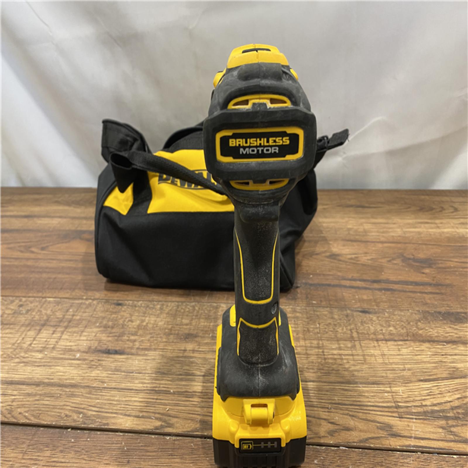 AS IS DEWALT 20V MAX XR Brushless Cordless 1/2 Drill/Driver Kit