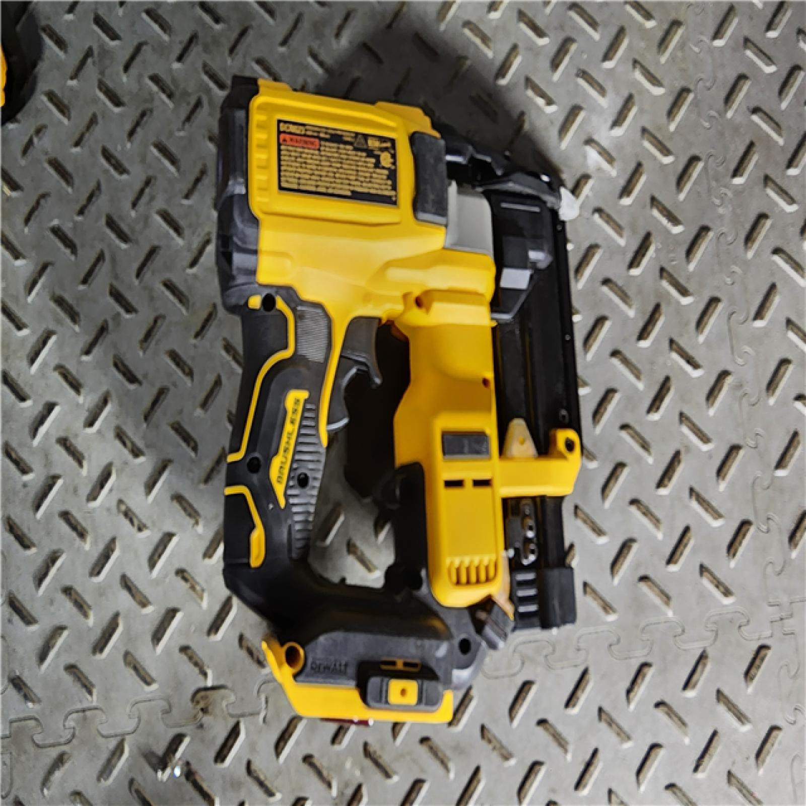 HOUSTON LOCATION - AS-IS (APPEARS LIKE NEW) ATOMIC 20V MAX Lithium Ion Cordless 23 Gauge Pin Nailer Kit with 2.0Ah Battery and Charger