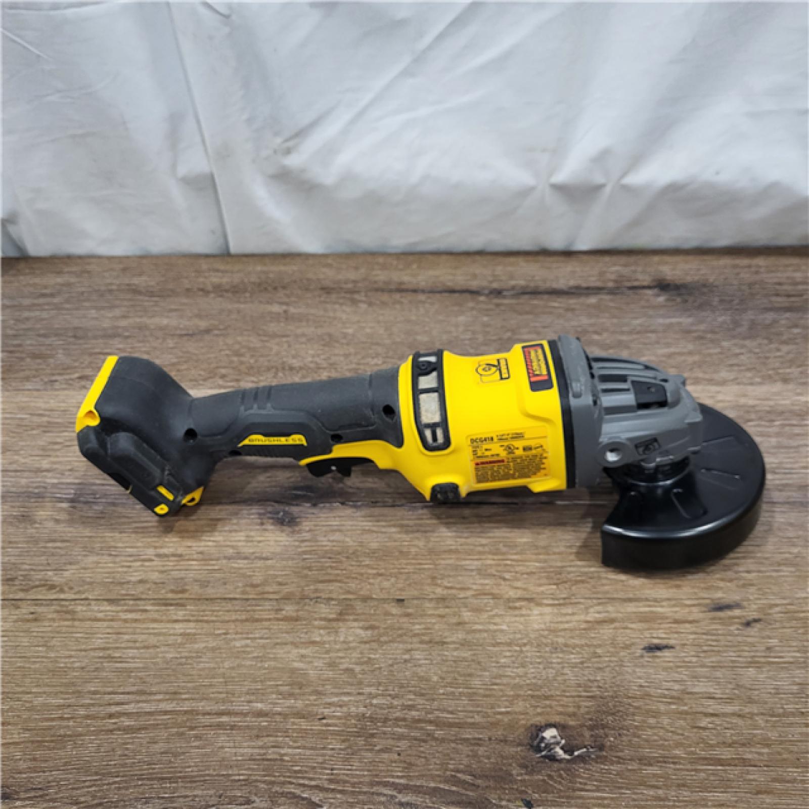 AS-IS DeWalt FLEXVOLT 60V MAX Cordless Grinder  4.5 - 6   9000 RPM  1 EA (115-DCG418B)