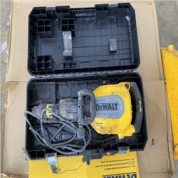 Houston Location AS IS - Dewalt 27 Ibs./12.3 Kg SDS Max Inline Chipping Hammer Kit