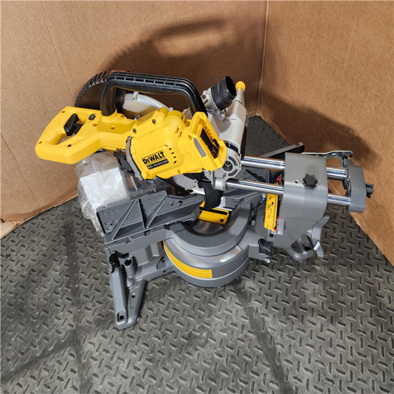 HOUSTON LOCATION - AS-IS (APPEARS LIKE NEW) DEWALT 60V Lithium-Ion 12 in. Cordless Sliding Miter Saw (Tool Only)