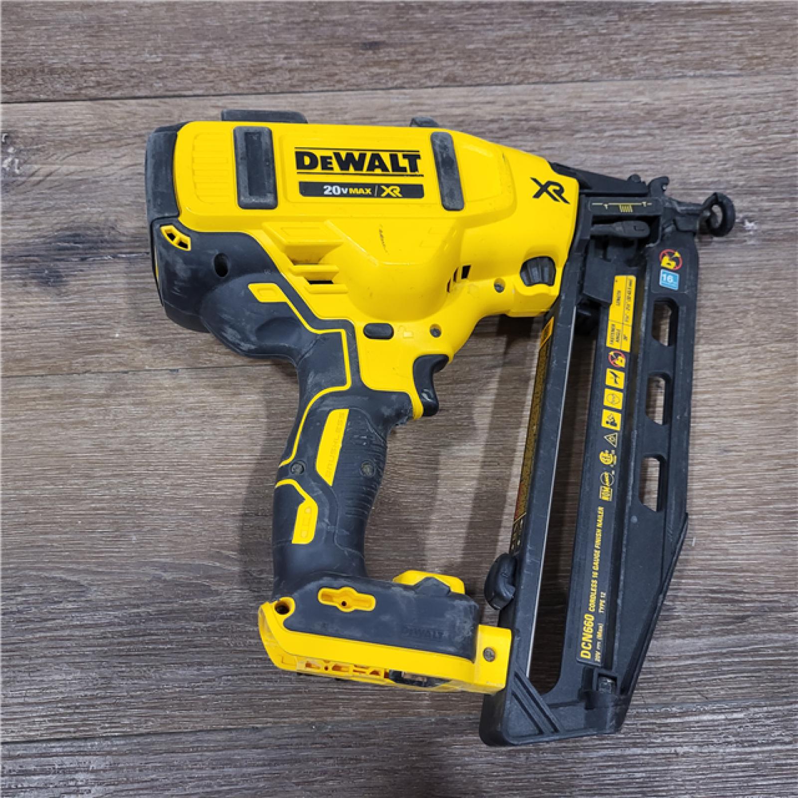 AS-IS DeWalt DCN660D1 20V 16 Gauge Cordless Angled Finish Nailer Kit W/ 2Ah Battery