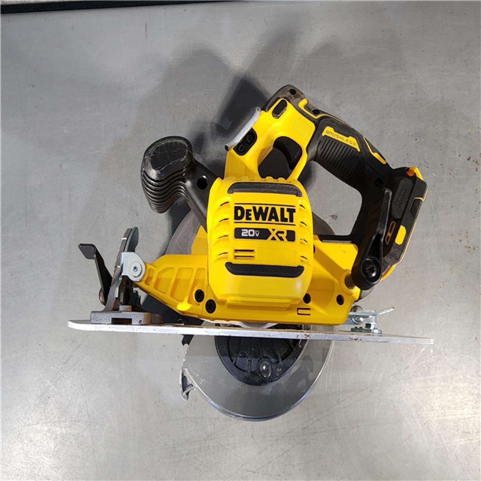 HOUSTON LOCATION - AS-IS DEWALT 20-Volt MAX 7-1/4 in. Cordless Circular Saw (Tool Only)