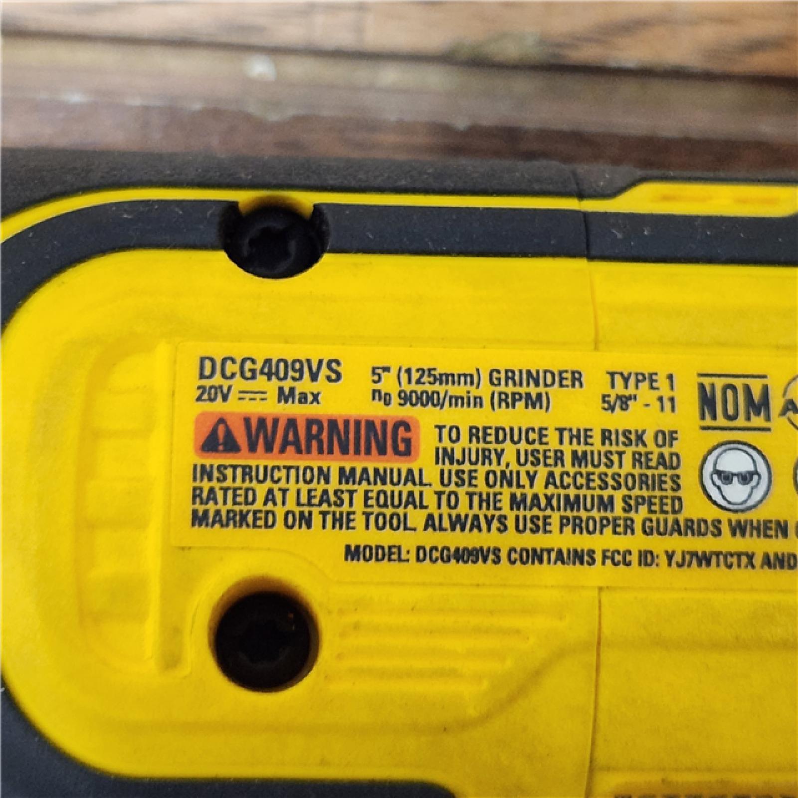 AS-IS DeWalt 20V MAX FLEXVOLT ADVANTAGE Brushless Cordless  4-1/2 / 5 Variable Speed Grinder (Tool Only)