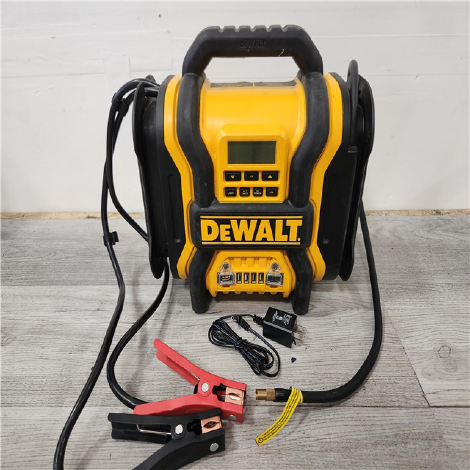 Phoenix Location DEWALT Portable Power 2000 Peak Amp Jump Starter w/Digital Compressor