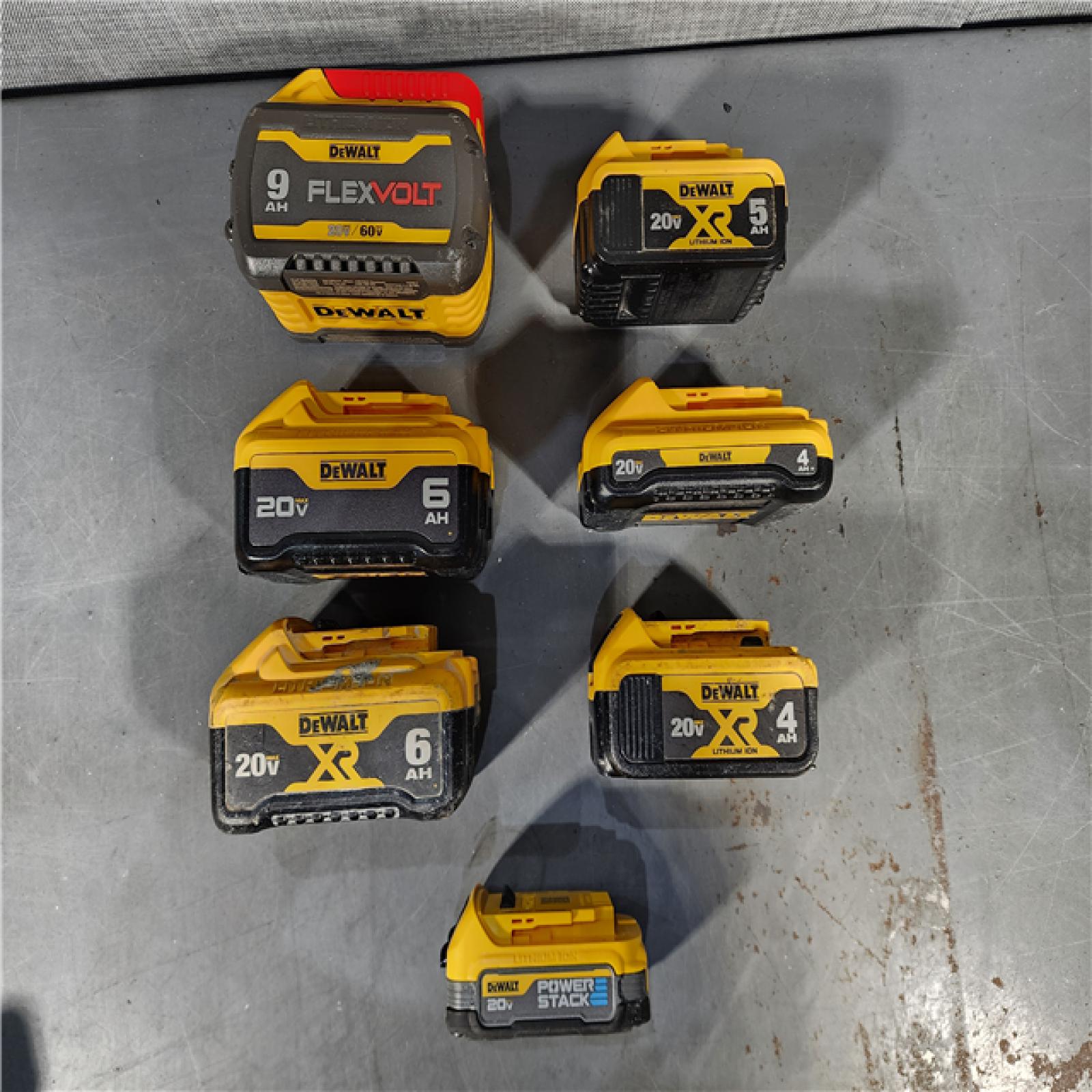 HOUSTON LOCATION - AS-IS DEWALT BATTERY PACK QTY - 15