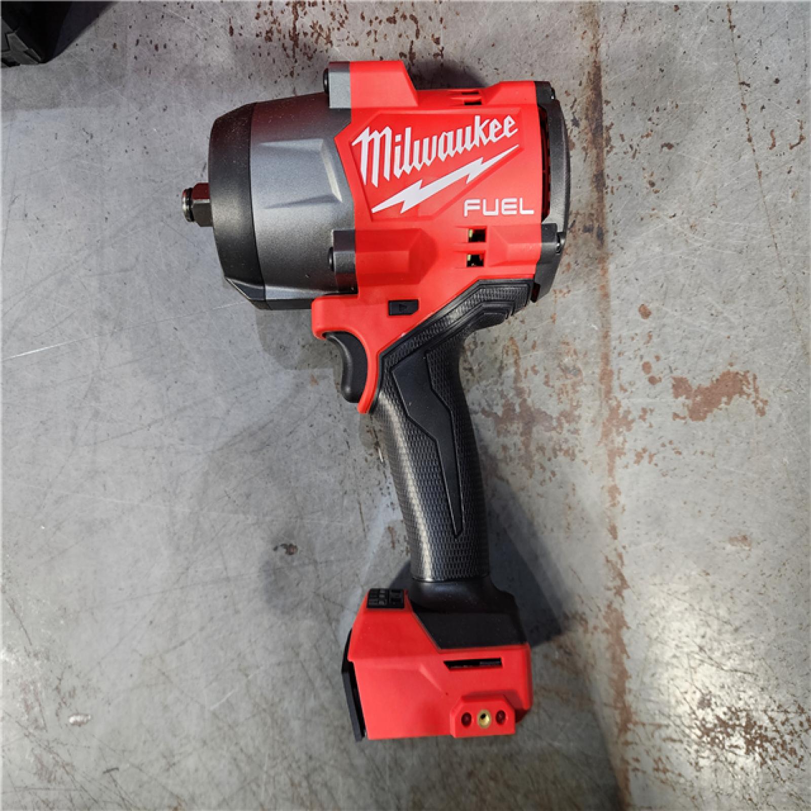 HOUSTON LOCATION - AS-IS (APPEARS LIKE NEW) Milwaukee M18 1/2 in. Cordless Brushless High Torque Impact Wrench Kit (Battery & Charger)