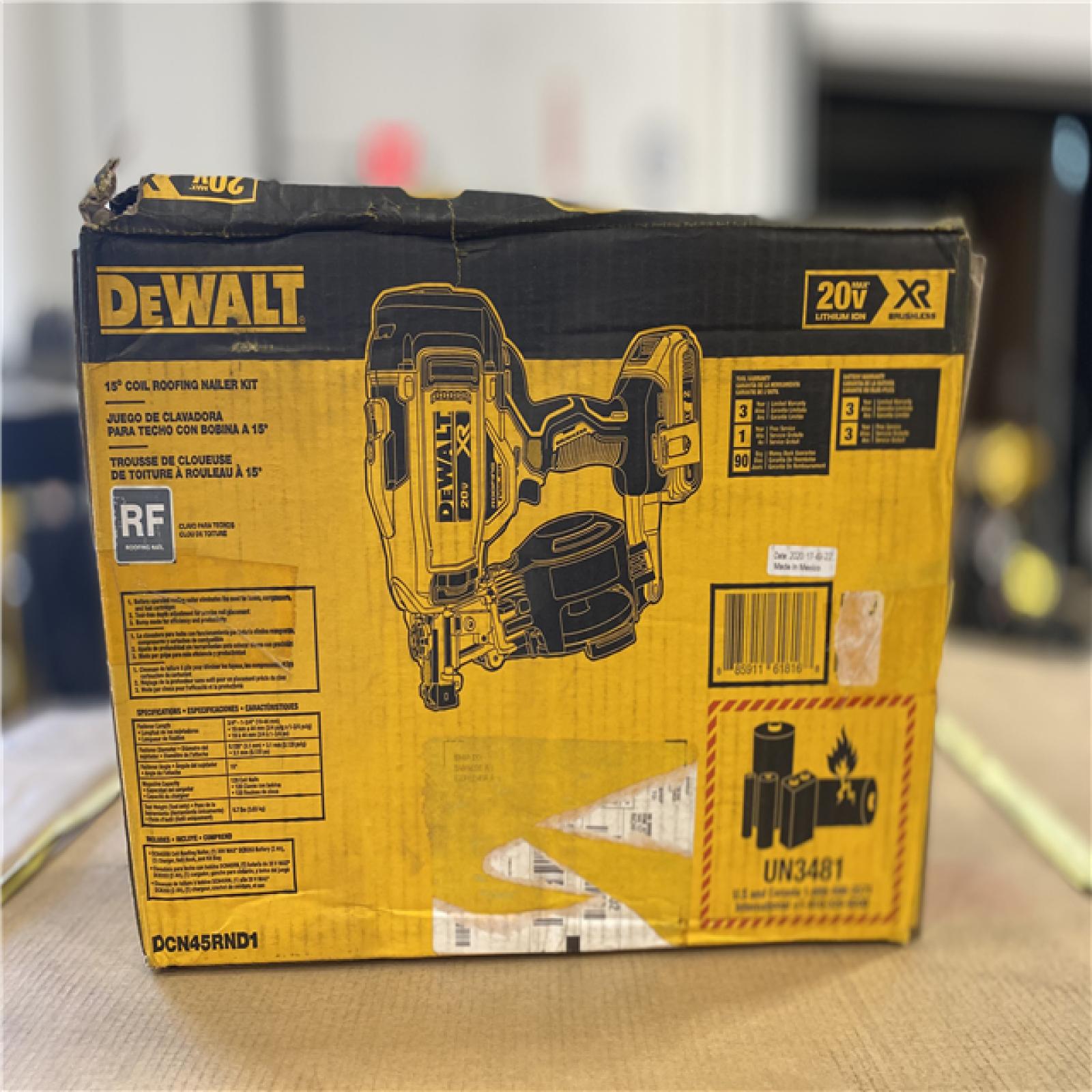 NEW! - DEWALT 20V MAX Lithium-Ion 15-Degree Electric Cordless Roofing Nailer Kit with 2.0Ah Battery Charger and Bag