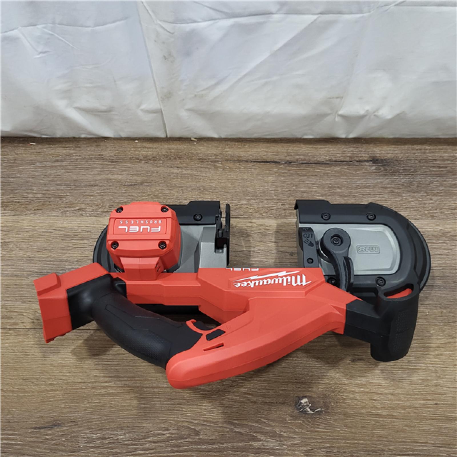 GOOD Milwaukee M18 FUEL Compact Band Saw