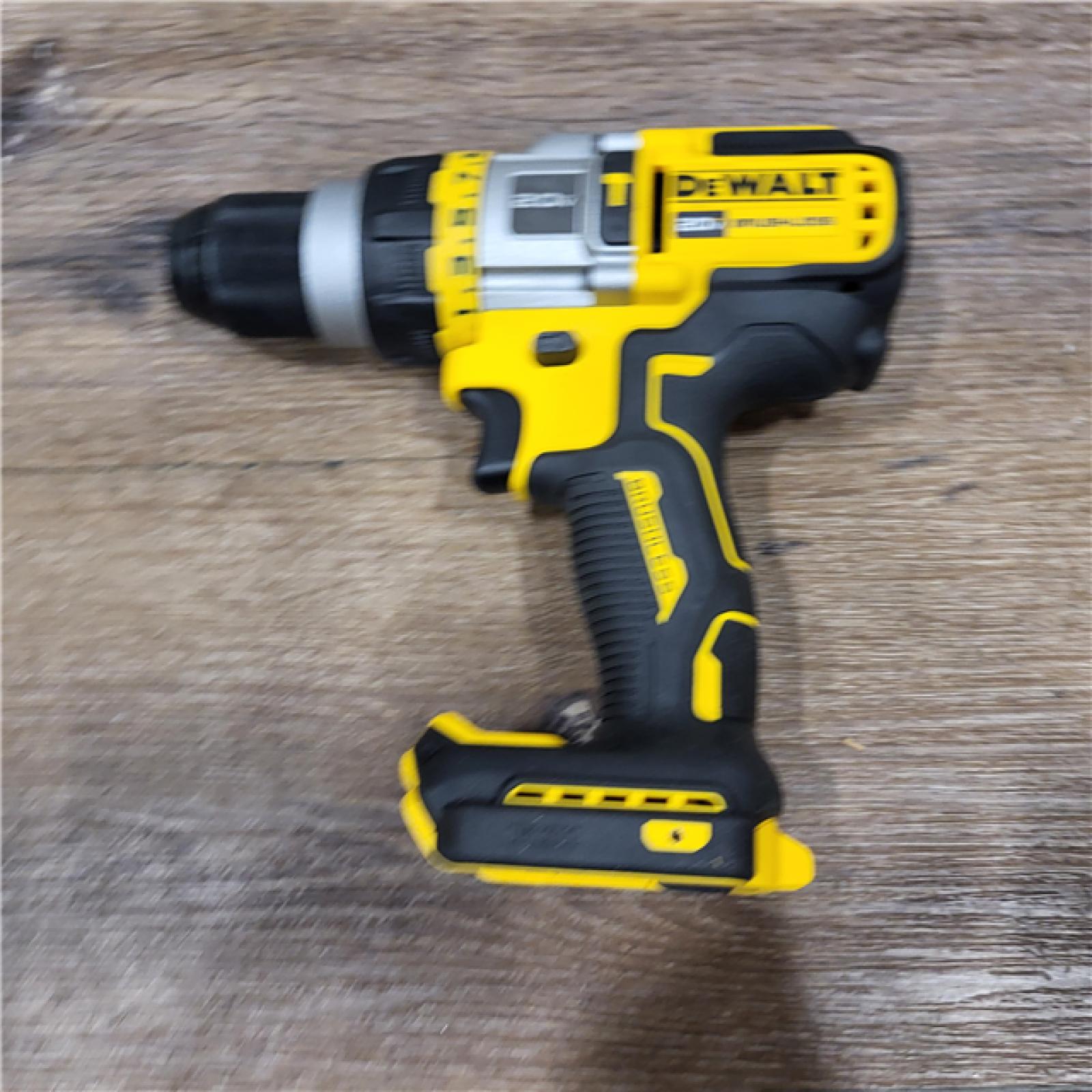 AS-IS Dewalt DCD999B 20V MAX Flexvolt 1/2  Cordless Hammer Drill Bare Tool