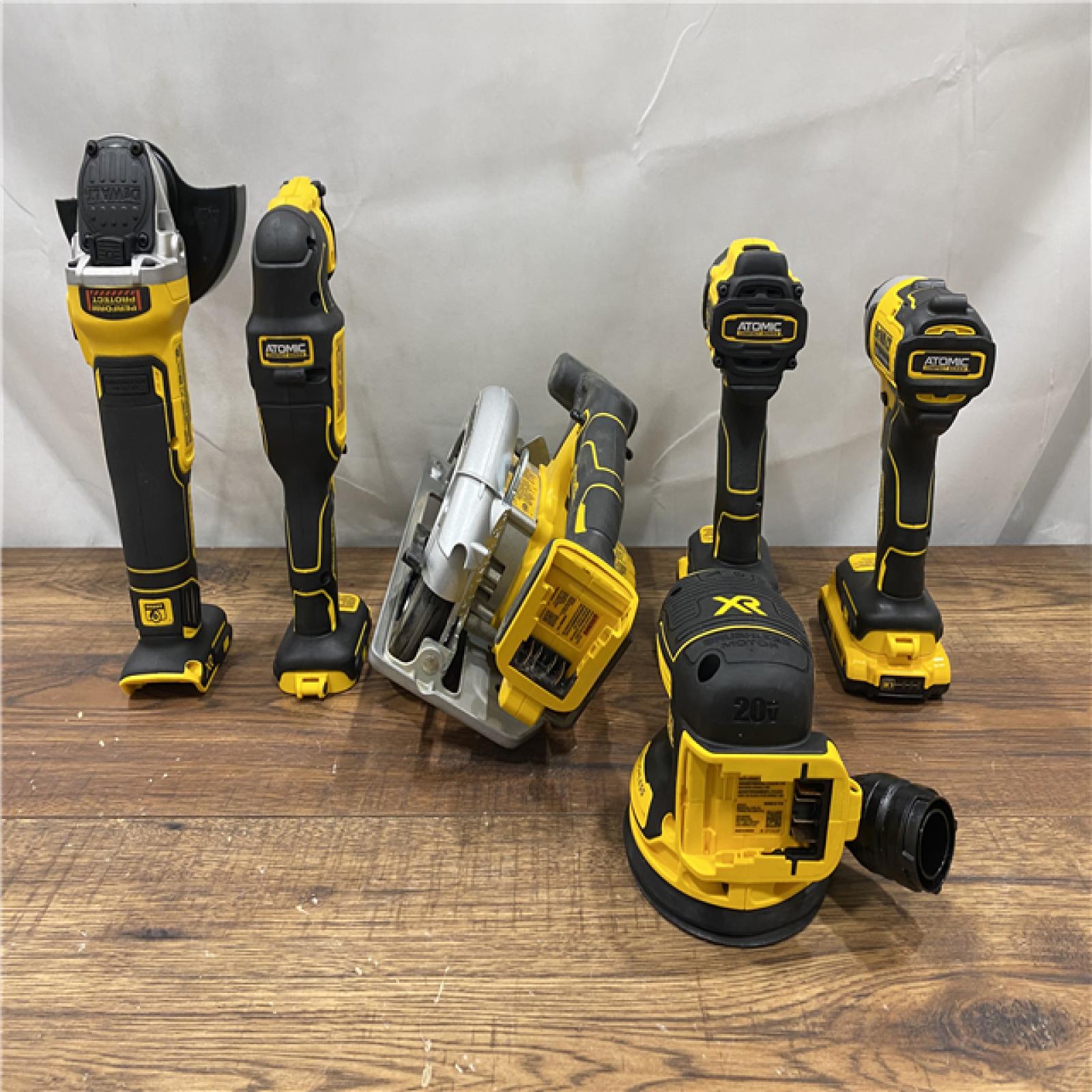 AS IS Dewalt 20-Volt MAX ToughSystem Lithium-Ion 6-Tool Cordless Combo Kit